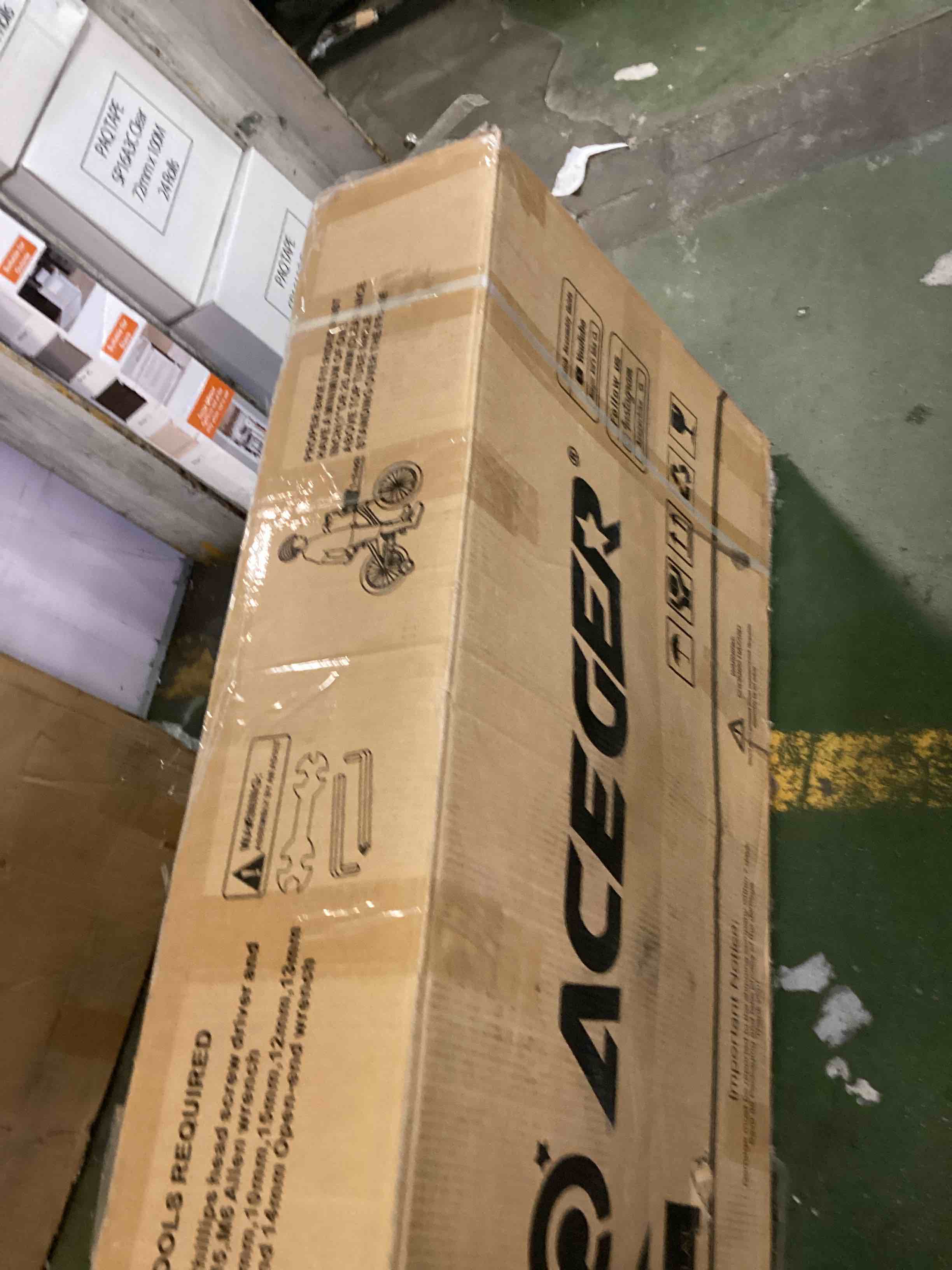 https://s3.amazonaws.com/lotting-images-prod/bidfta/RED6767711_1722974302514.jpeg