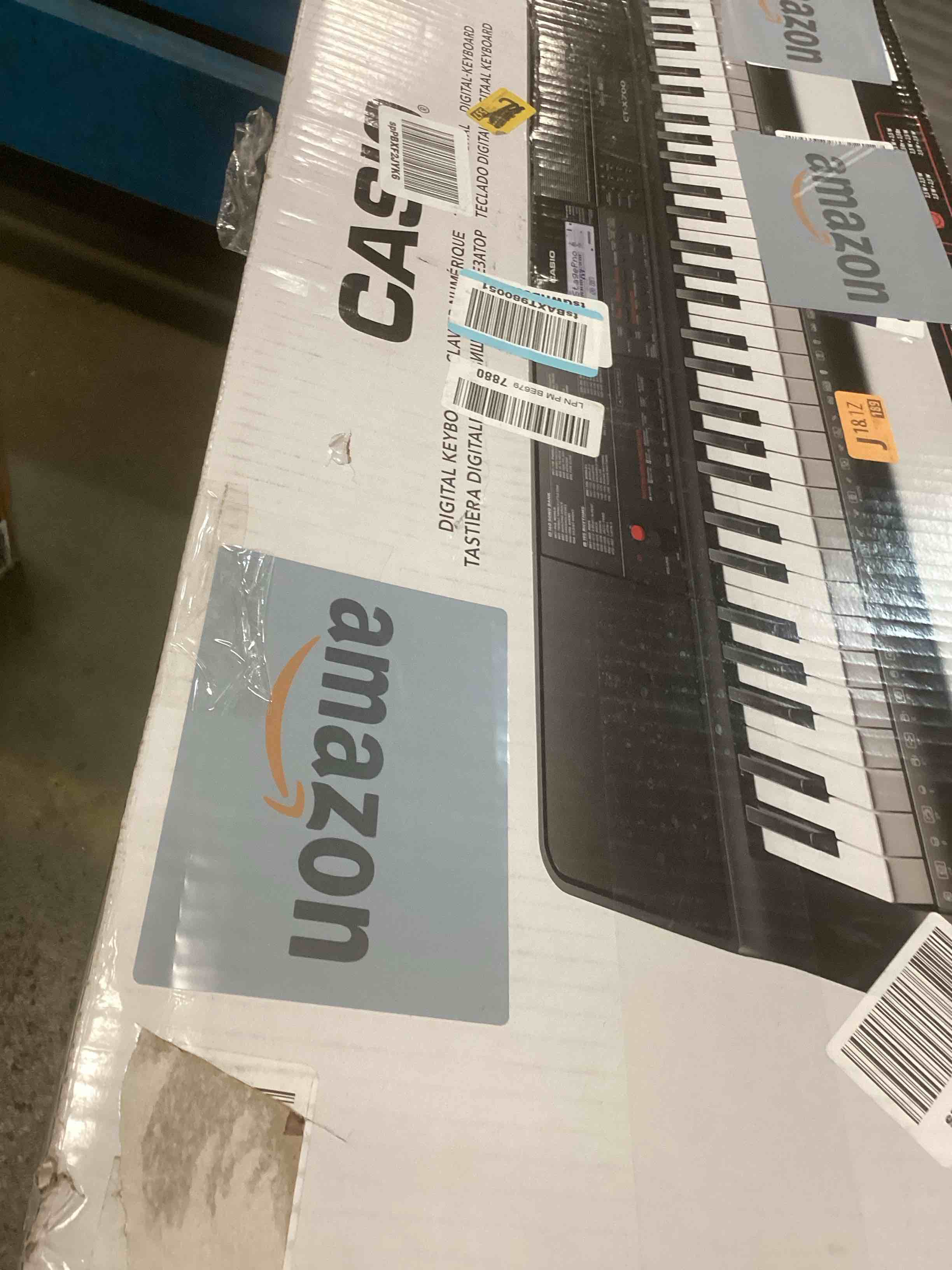 https://s3.amazonaws.com/lotting-images-prod/bidfta/RED6768937_1722965832820.jpeg