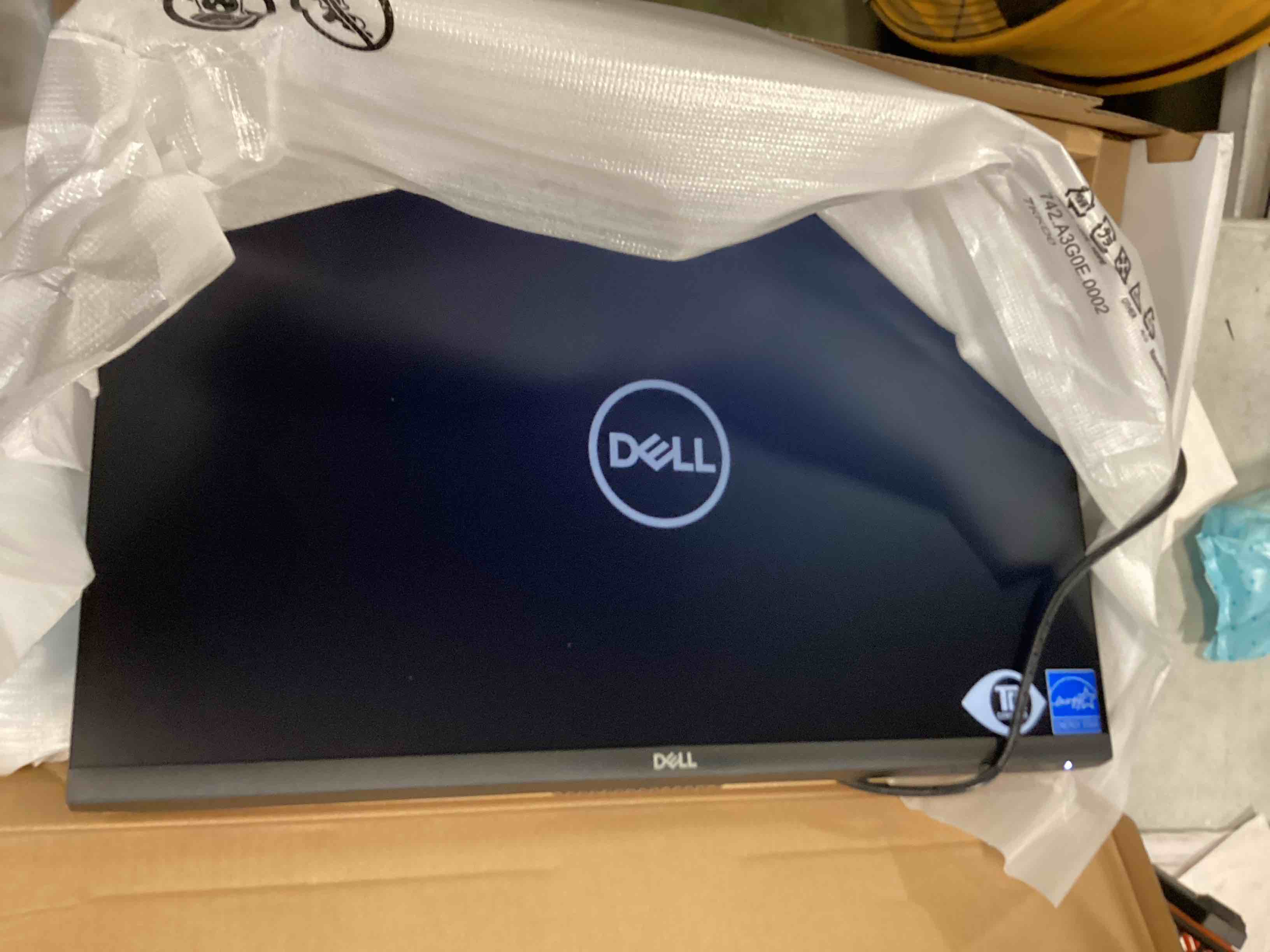 https://s3.amazonaws.com/lotting-images-prod/bidfta/RED6769878_1723725805674.jpeg