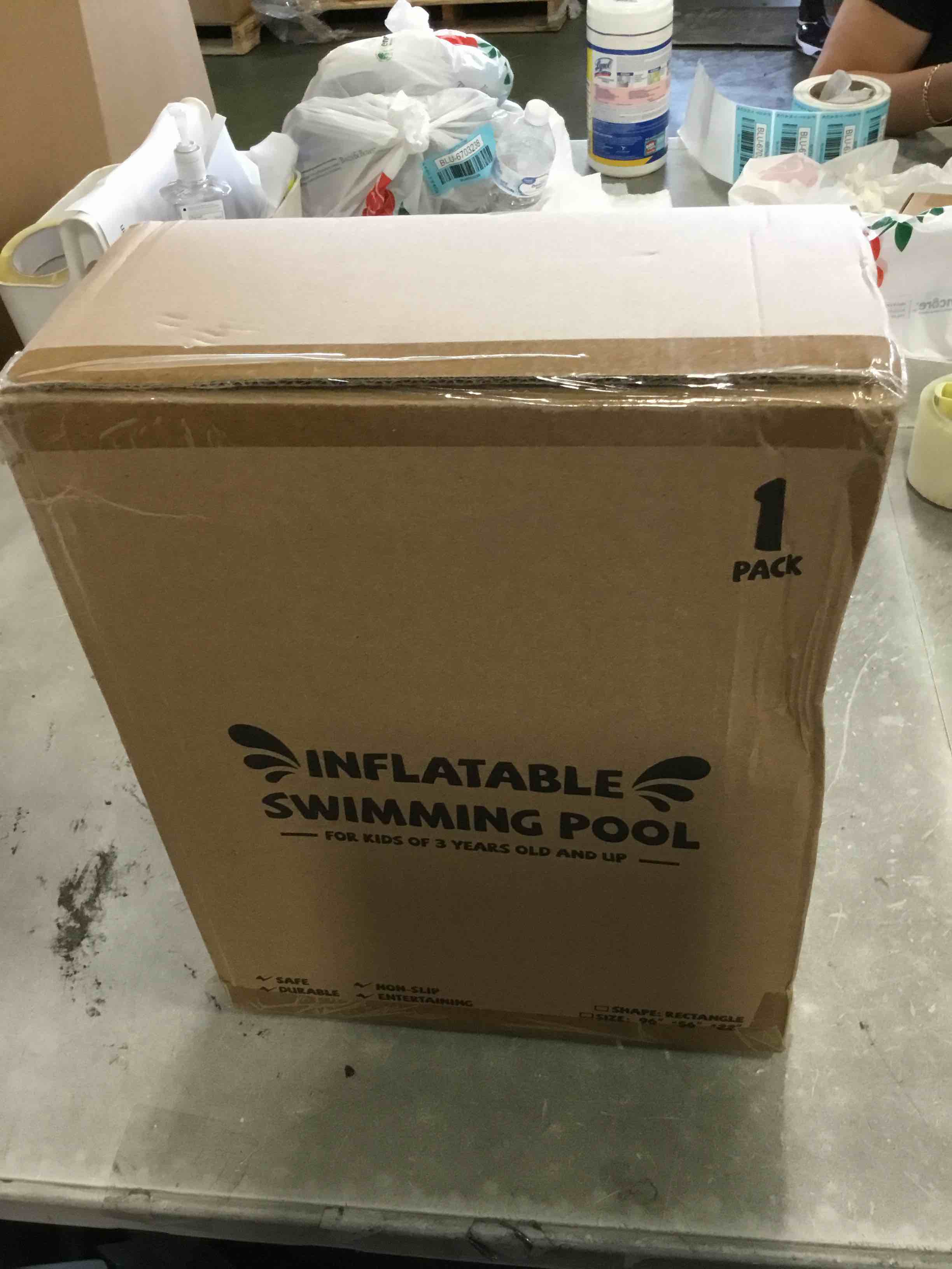 https://s3.amazonaws.com/lotting-images-prod/bidfta/RED6770764_1722873281697.jpeg