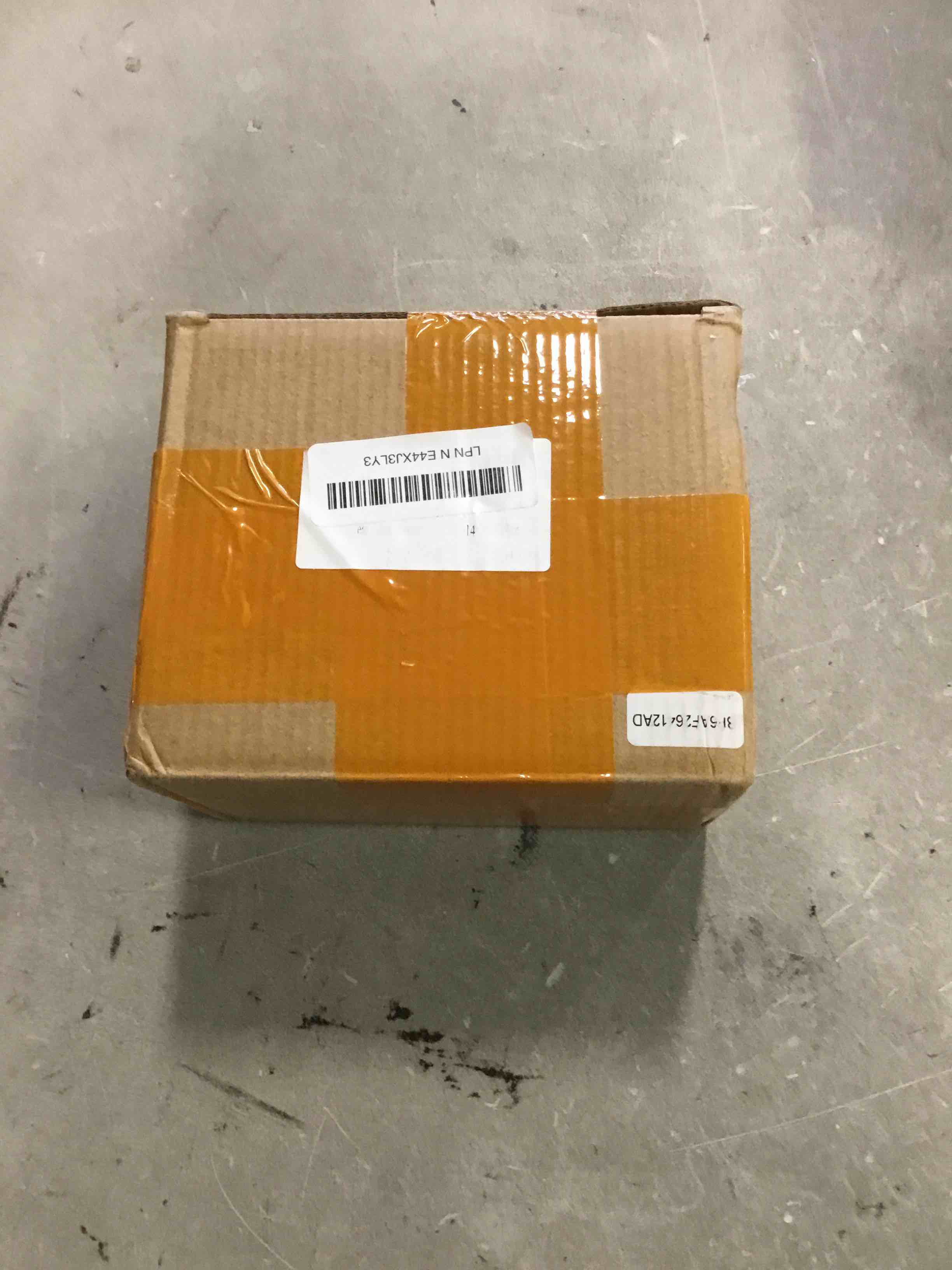 https://s3.amazonaws.com/lotting-images-prod/bidfta/RED6770953_1722886784532.jpeg