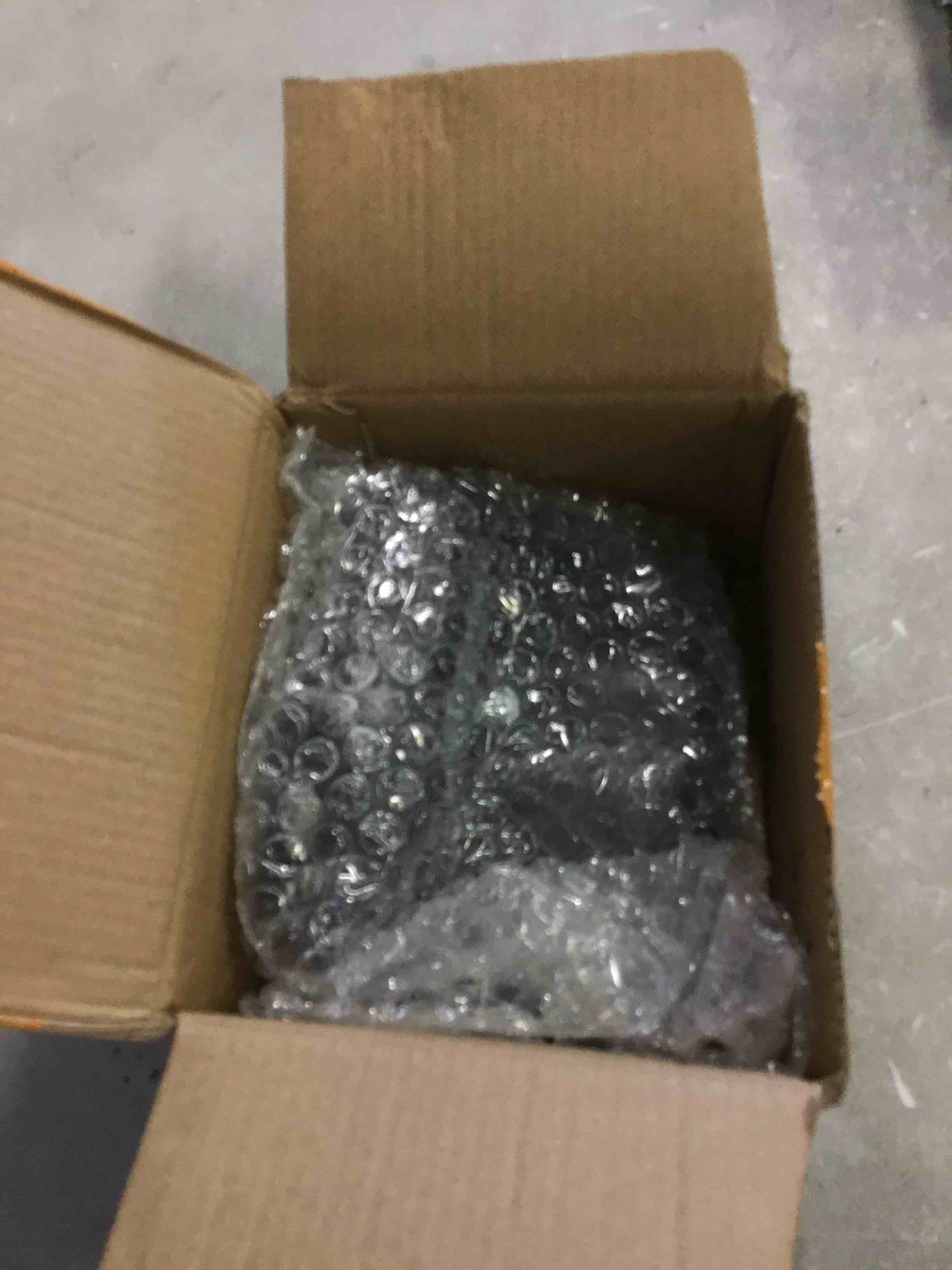 https://s3.amazonaws.com/lotting-images-prod/bidfta/RED6770953_1722886802600.jpeg