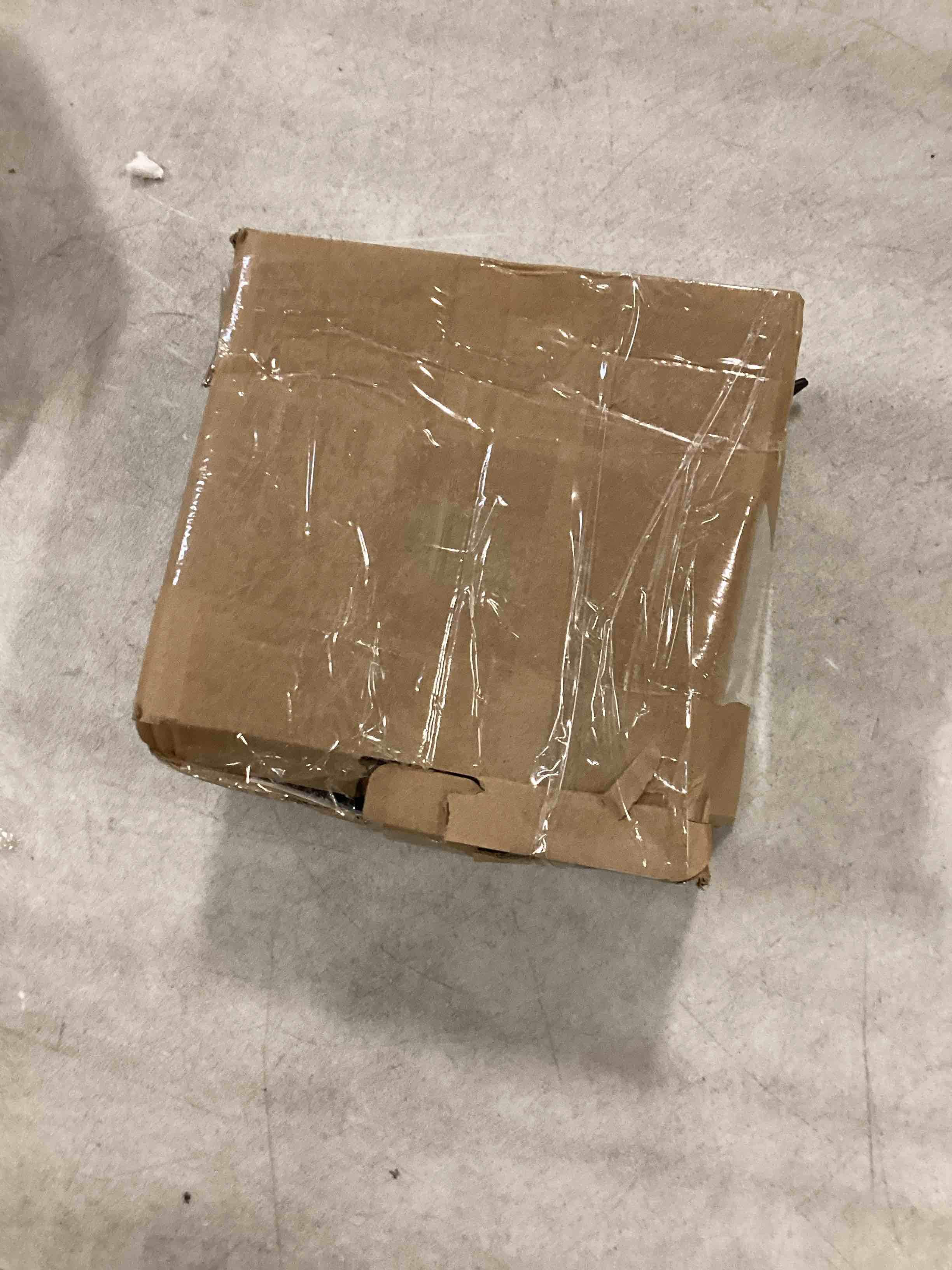 https://s3.amazonaws.com/lotting-images-prod/bidfta/RED6772473_1722463228704.jpeg