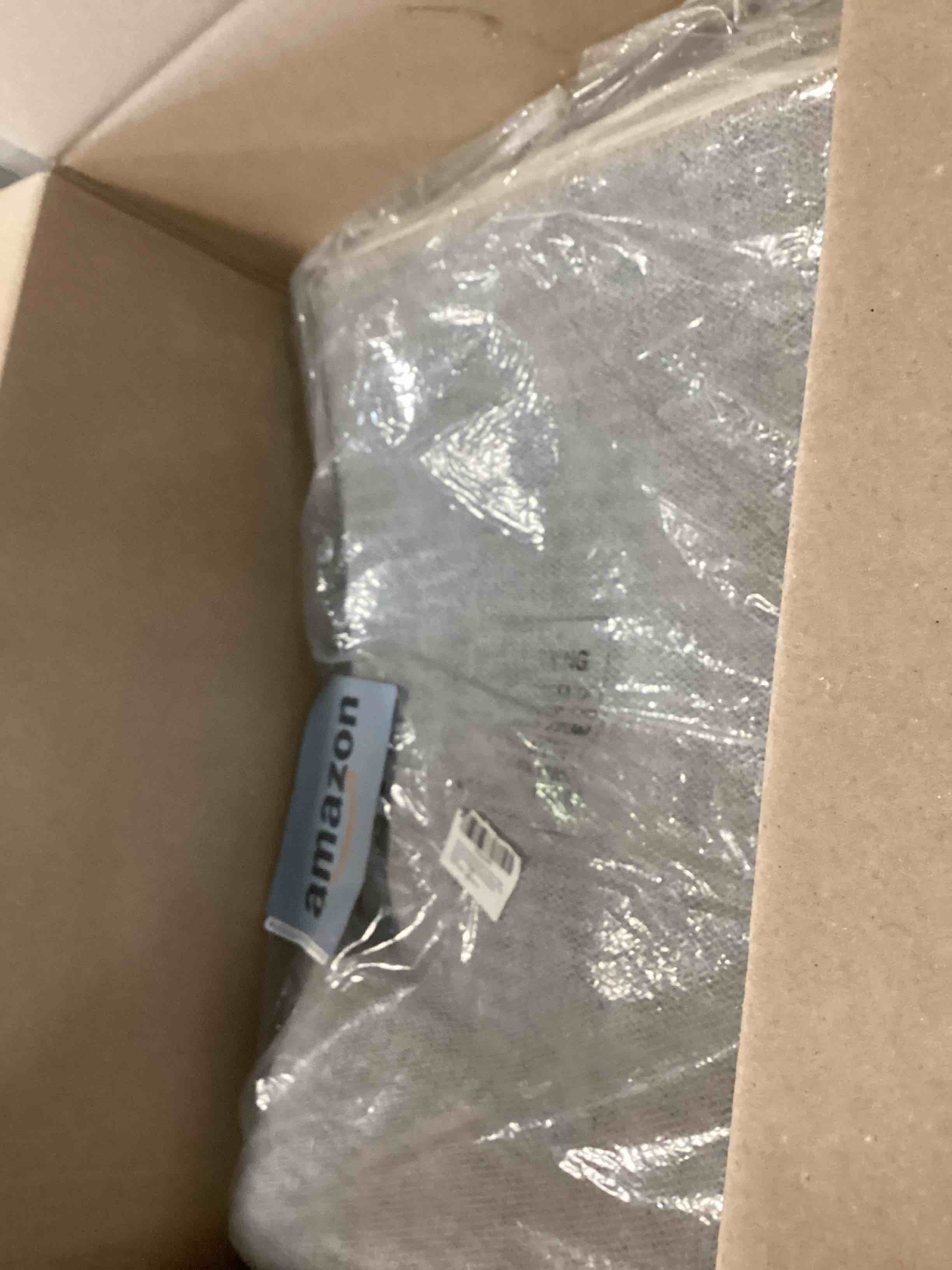 https://s3.amazonaws.com/lotting-images-prod/bidfta/RED6773582_1723055632915.jpeg
