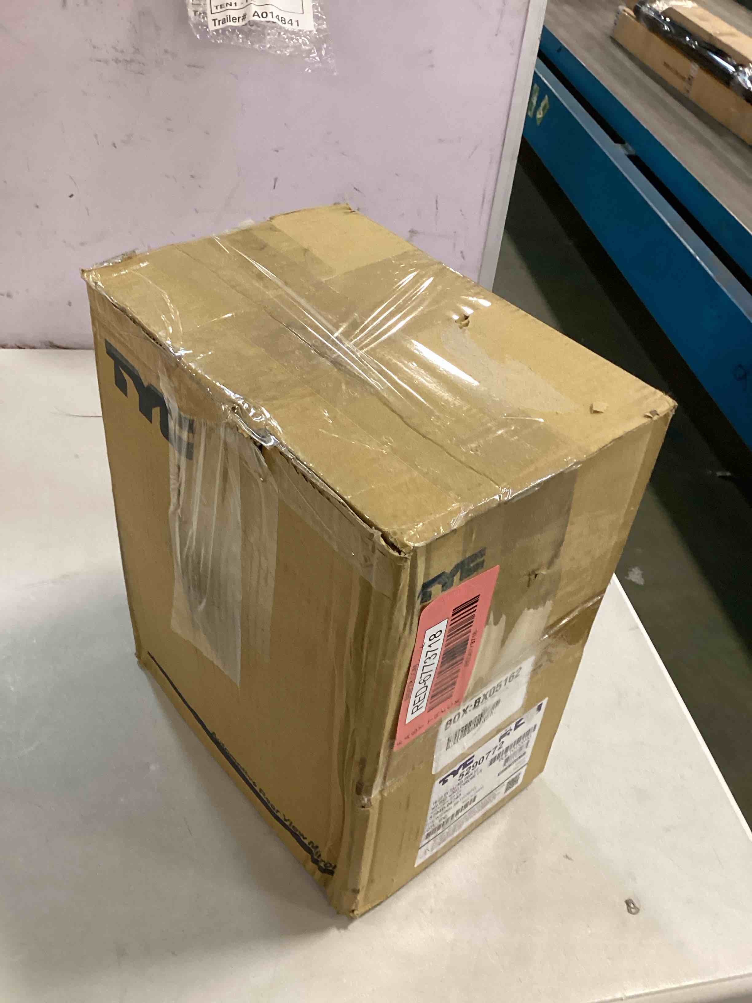 https://s3.amazonaws.com/lotting-images-prod/bidfta/RED6773718_1723131395068.jpeg