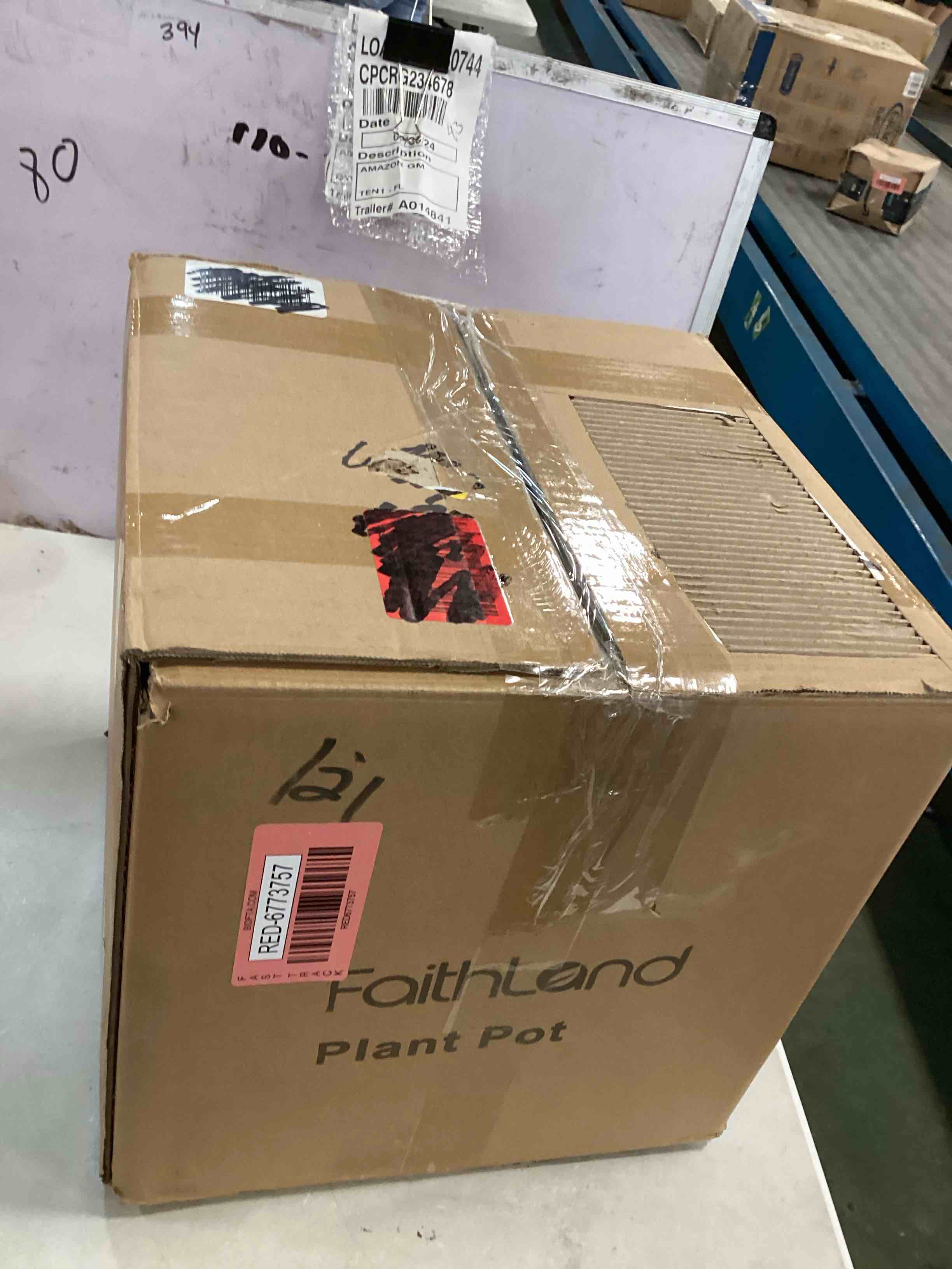 https://s3.amazonaws.com/lotting-images-prod/bidfta/RED6773757_1723138052610.jpeg