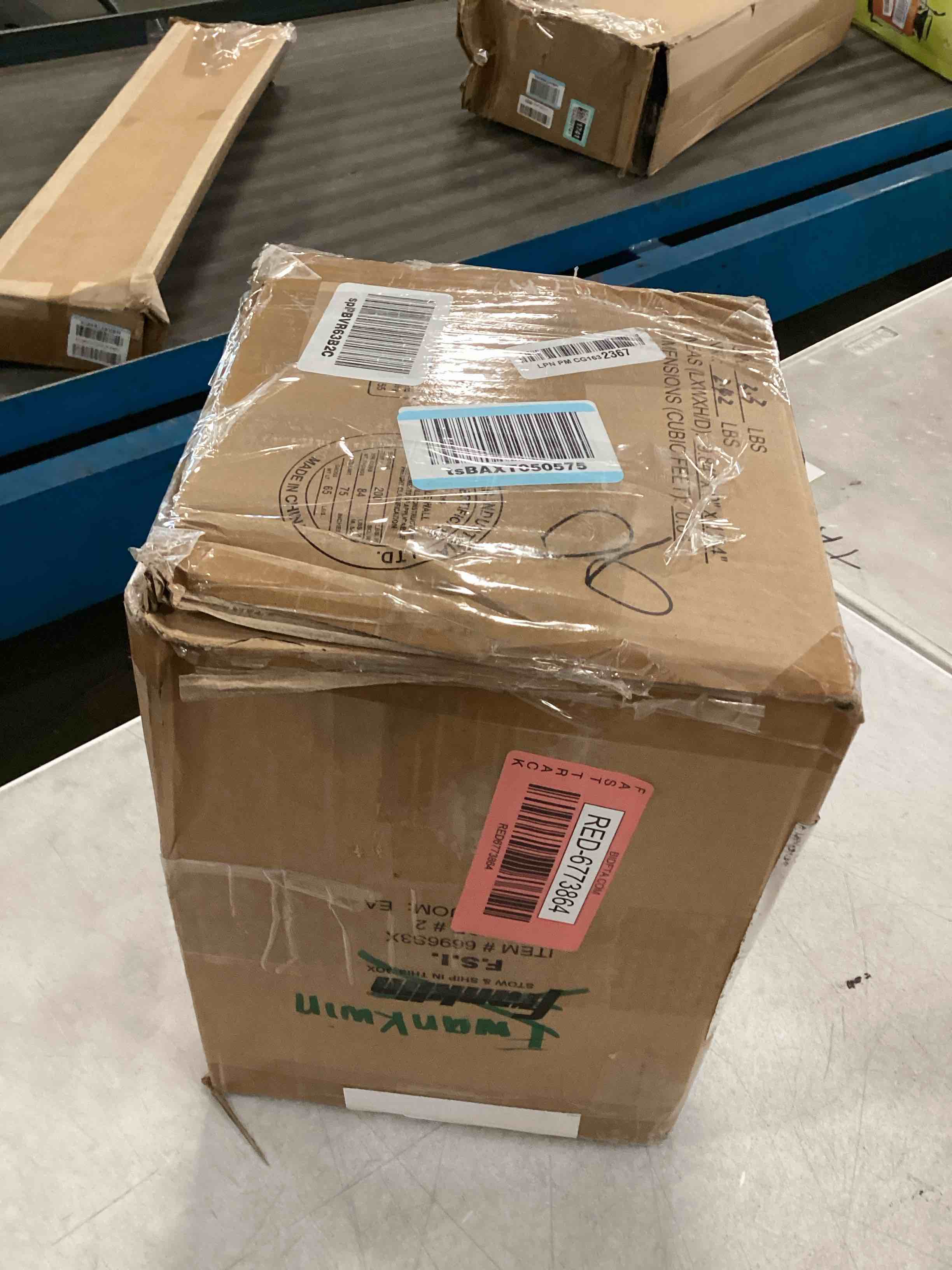 https://s3.amazonaws.com/lotting-images-prod/bidfta/RED6773864_1723206250300.jpeg