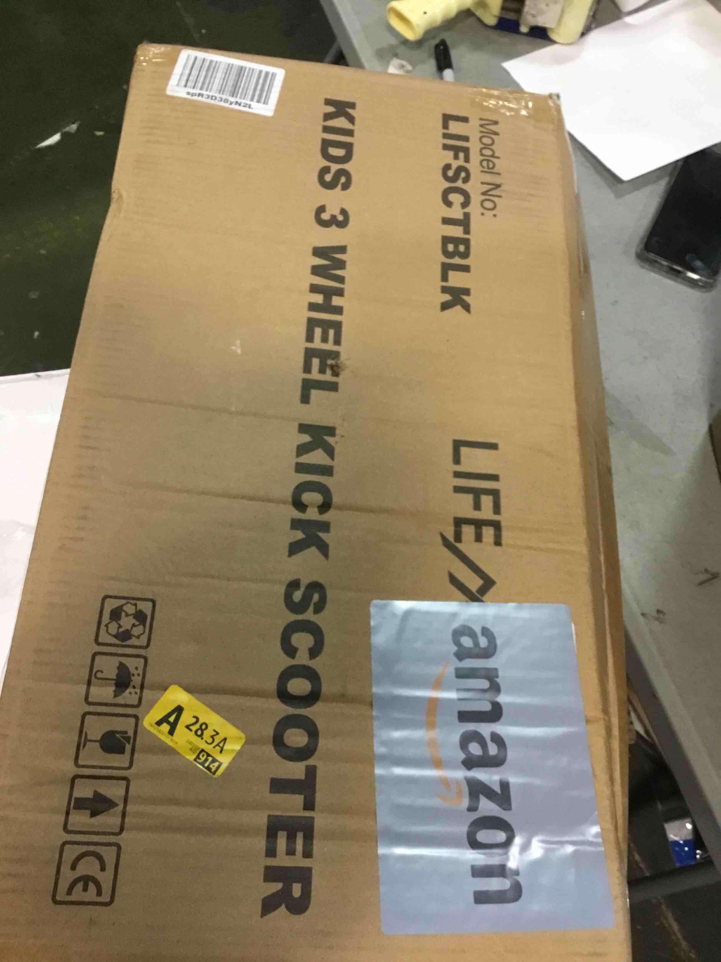 https://s3.amazonaws.com/lotting-images-prod/bidfta/RED6774938_1722399783384.jpeg