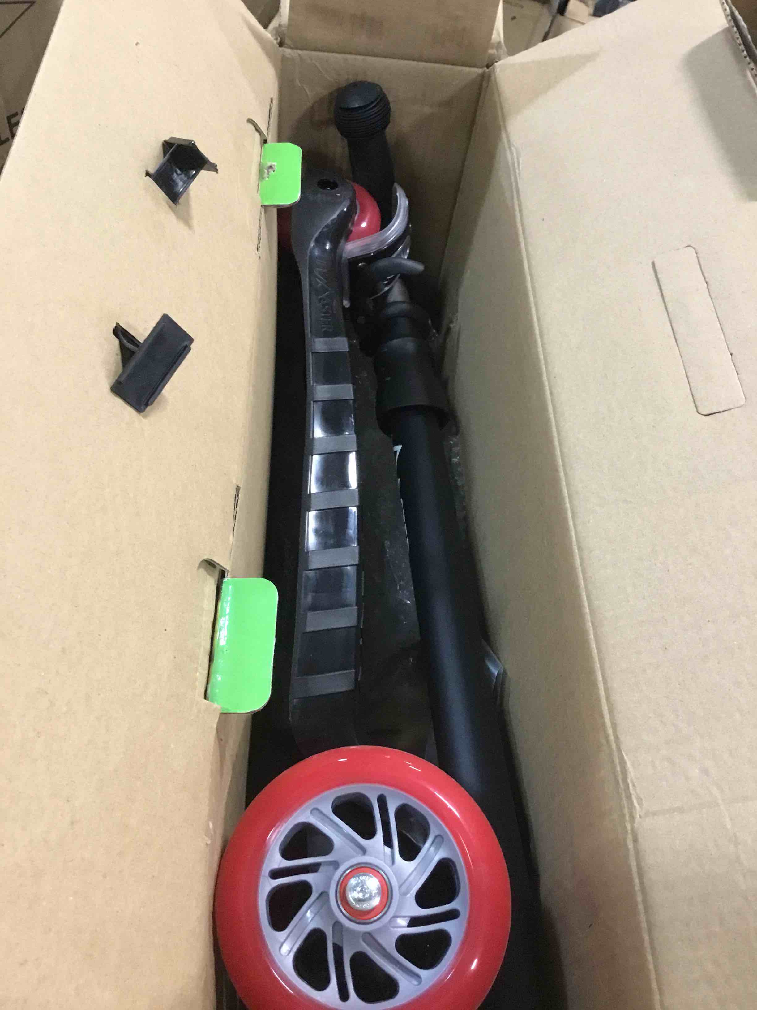 https://s3.amazonaws.com/lotting-images-prod/bidfta/RED6774938_1722399846401.jpeg
