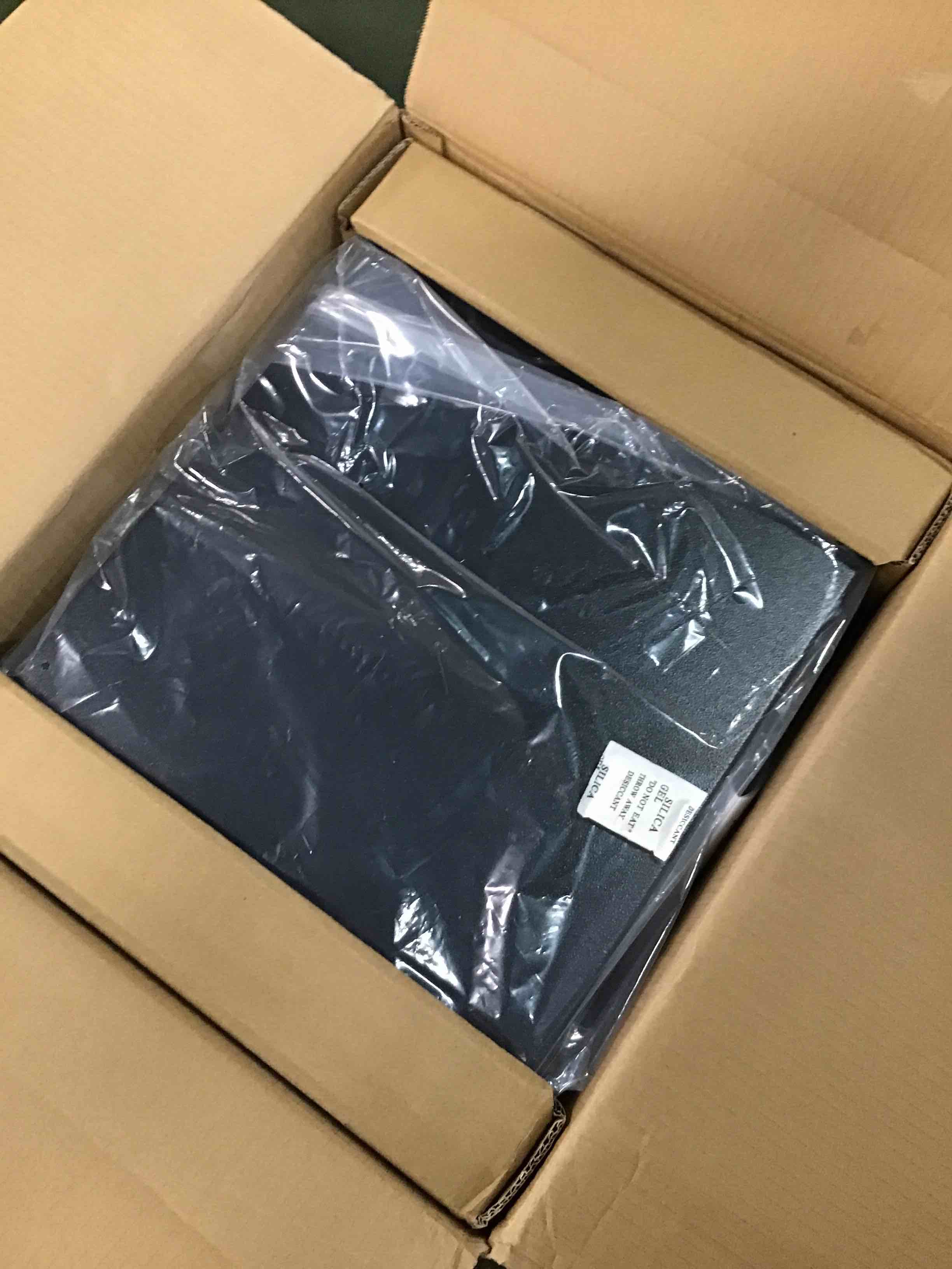 https://s3.amazonaws.com/lotting-images-prod/bidfta/RED6774946_1722401807532.jpeg