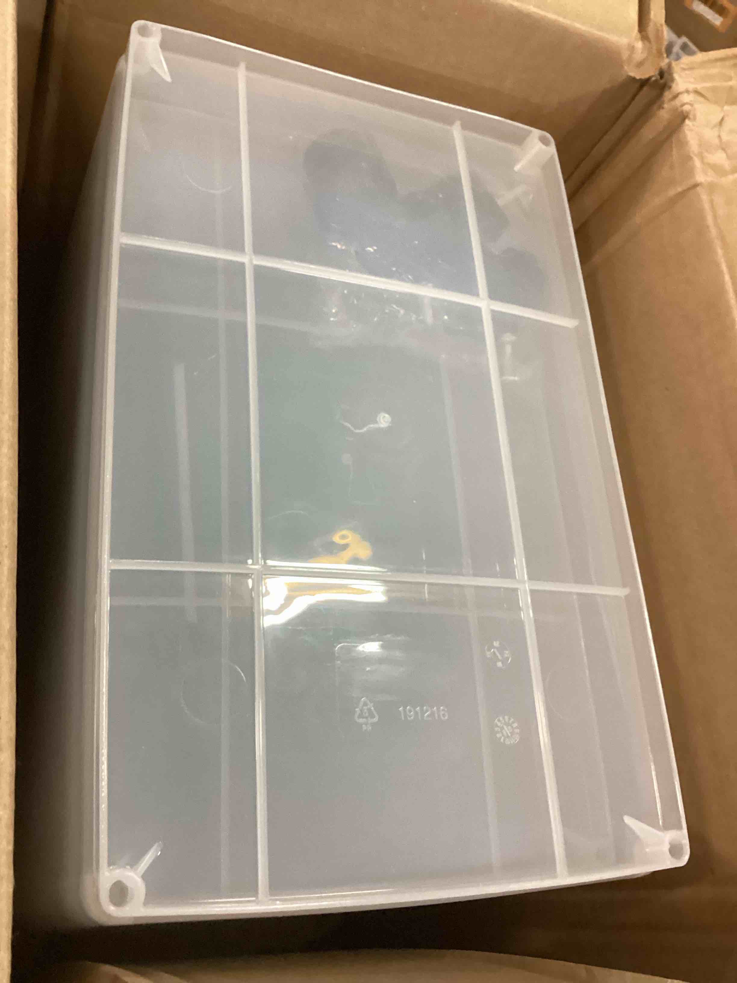 https://s3.amazonaws.com/lotting-images-prod/bidfta/RED6775128_1722451196288.jpeg