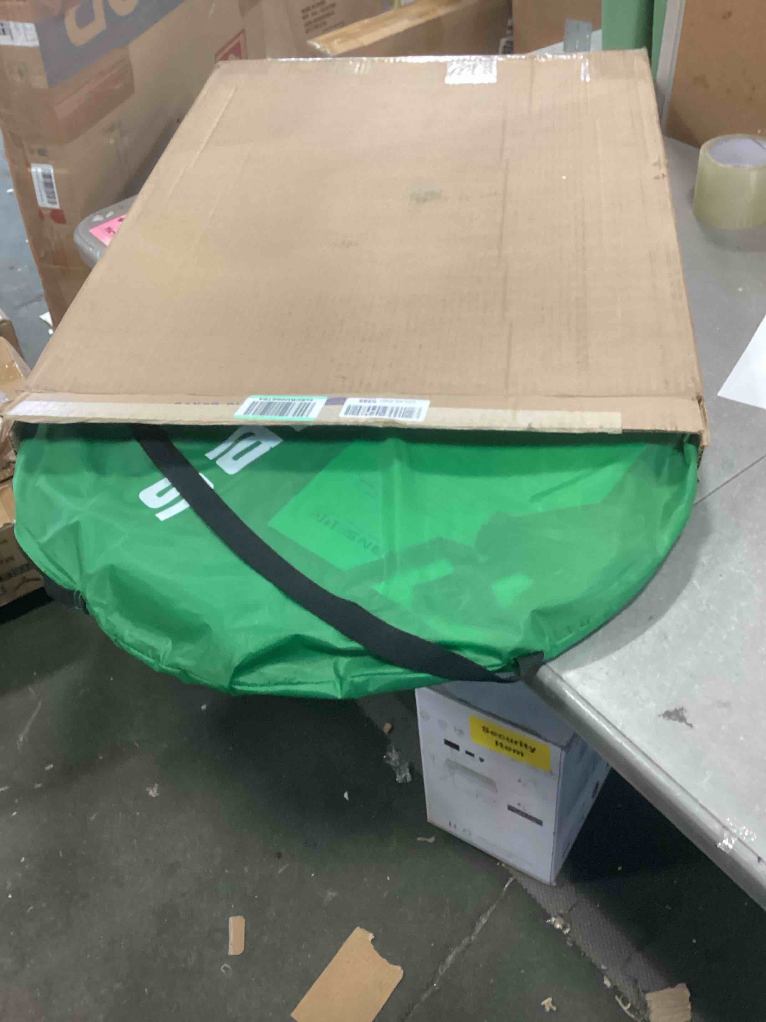 https://s3.amazonaws.com/lotting-images-prod/bidfta/RED6775540_1722699129345.jpeg