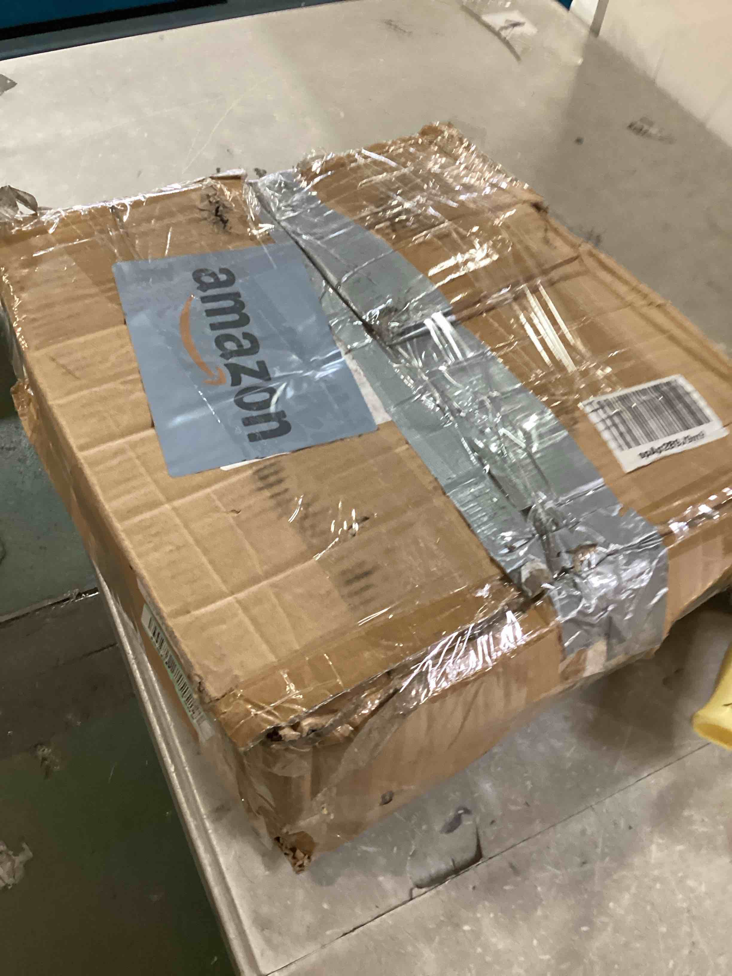 https://s3.amazonaws.com/lotting-images-prod/bidfta/RED6776026_1722882250037.jpeg