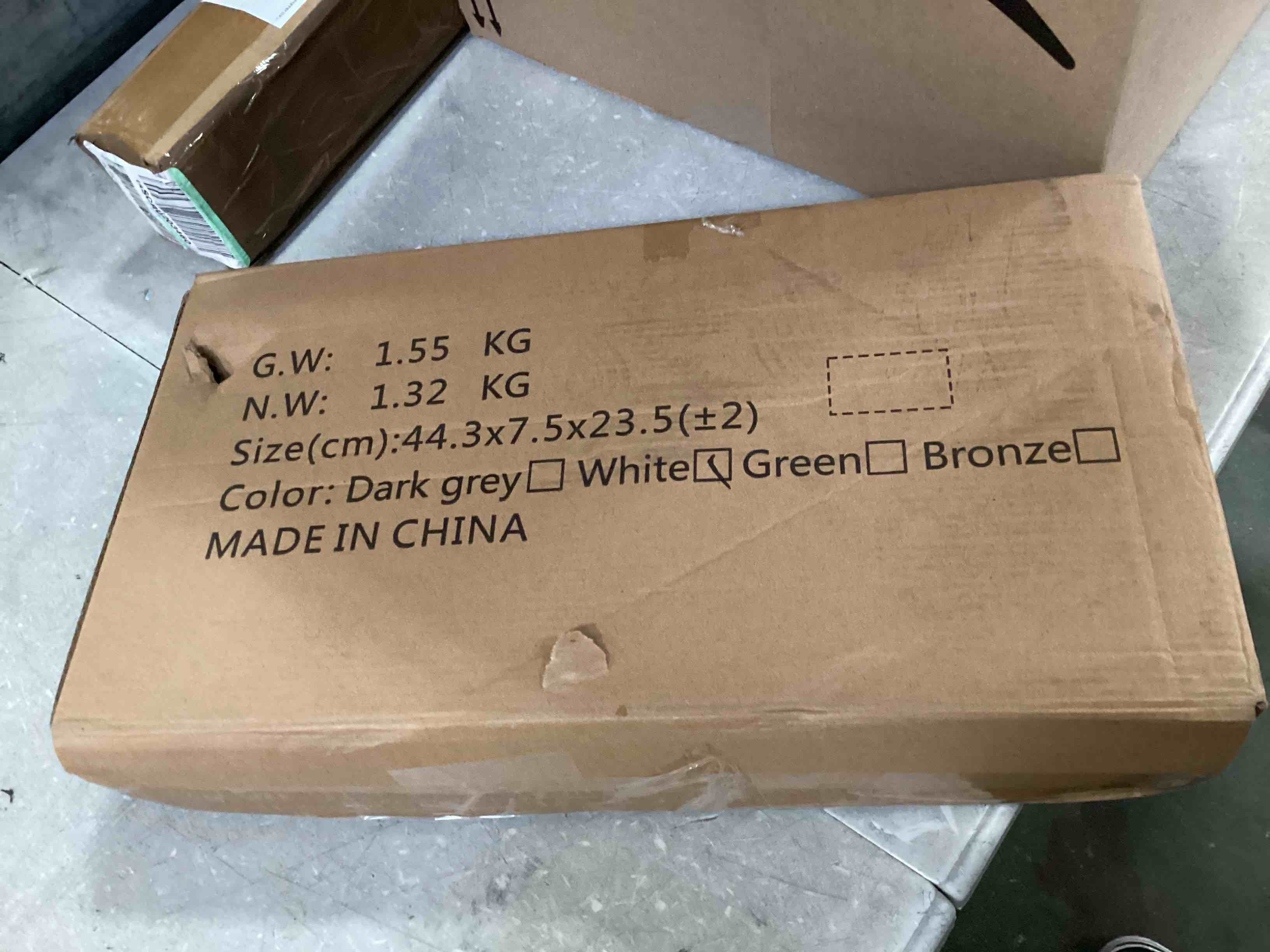 https://s3.amazonaws.com/lotting-images-prod/bidfta/RED6776488_1723118855712.jpeg
