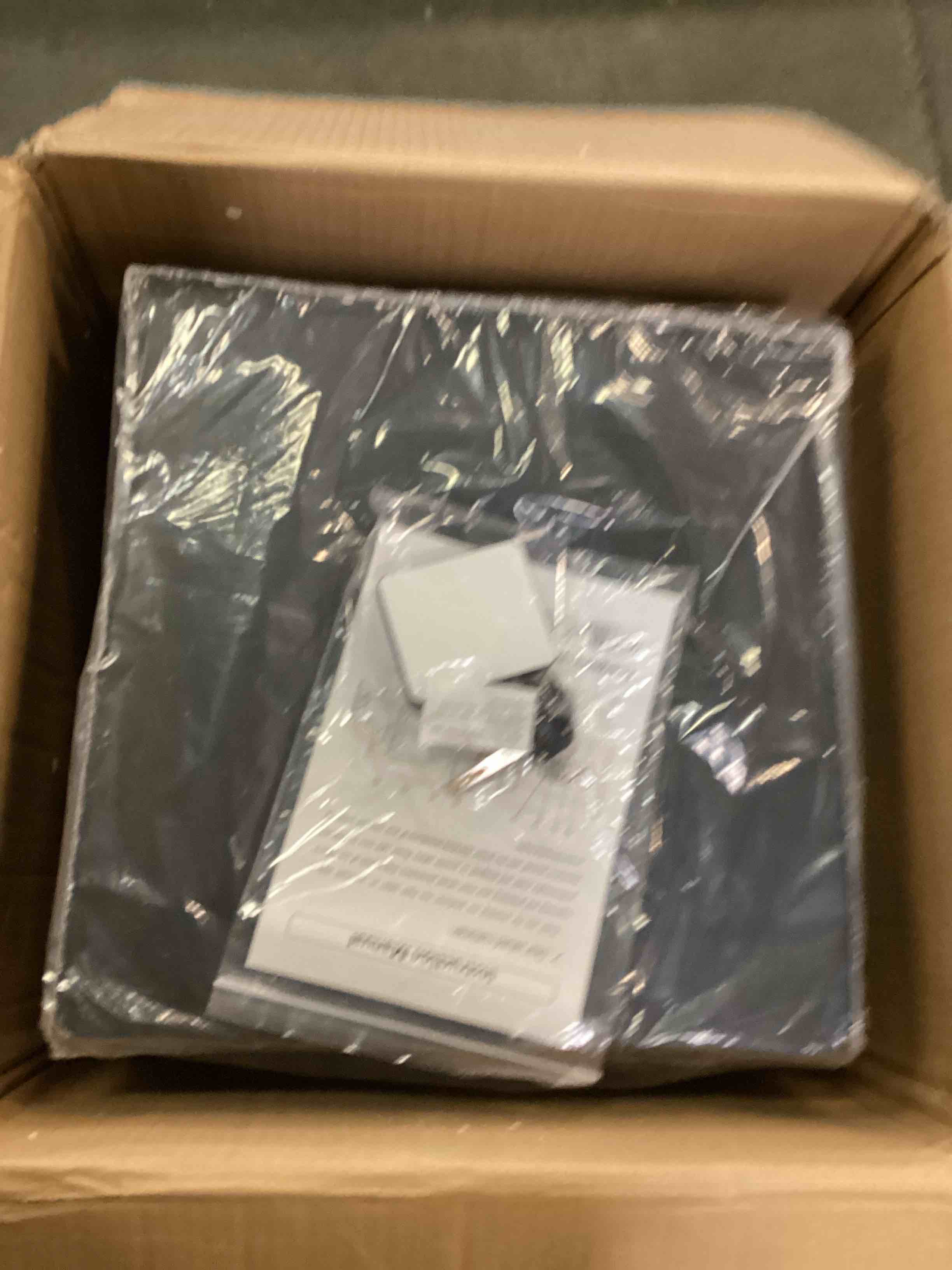 https://s3.amazonaws.com/lotting-images-prod/bidfta/RED6776559_1723129468416.jpeg