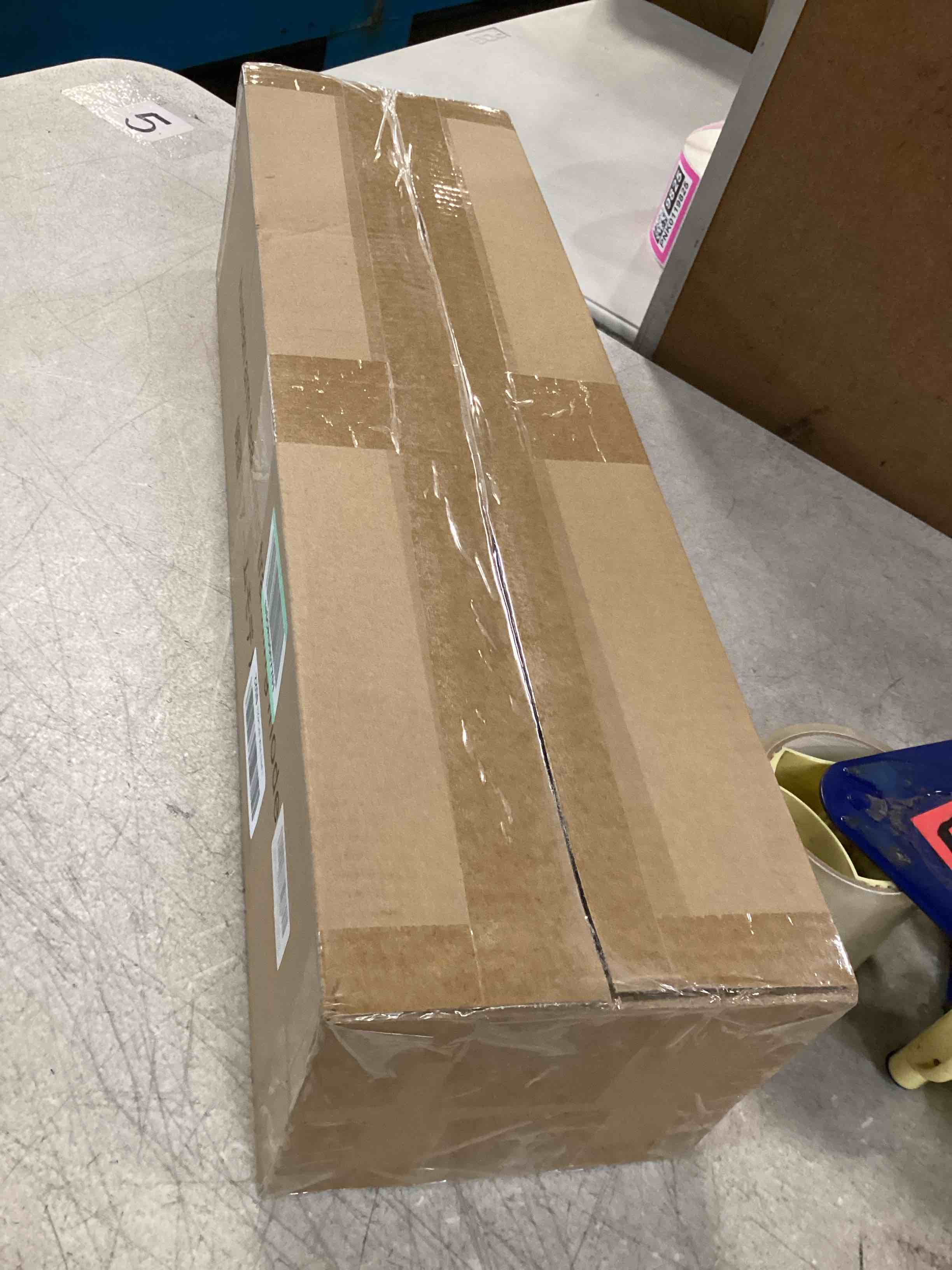 https://s3.amazonaws.com/lotting-images-prod/bidfta/RED6776705_1723206237822.jpeg