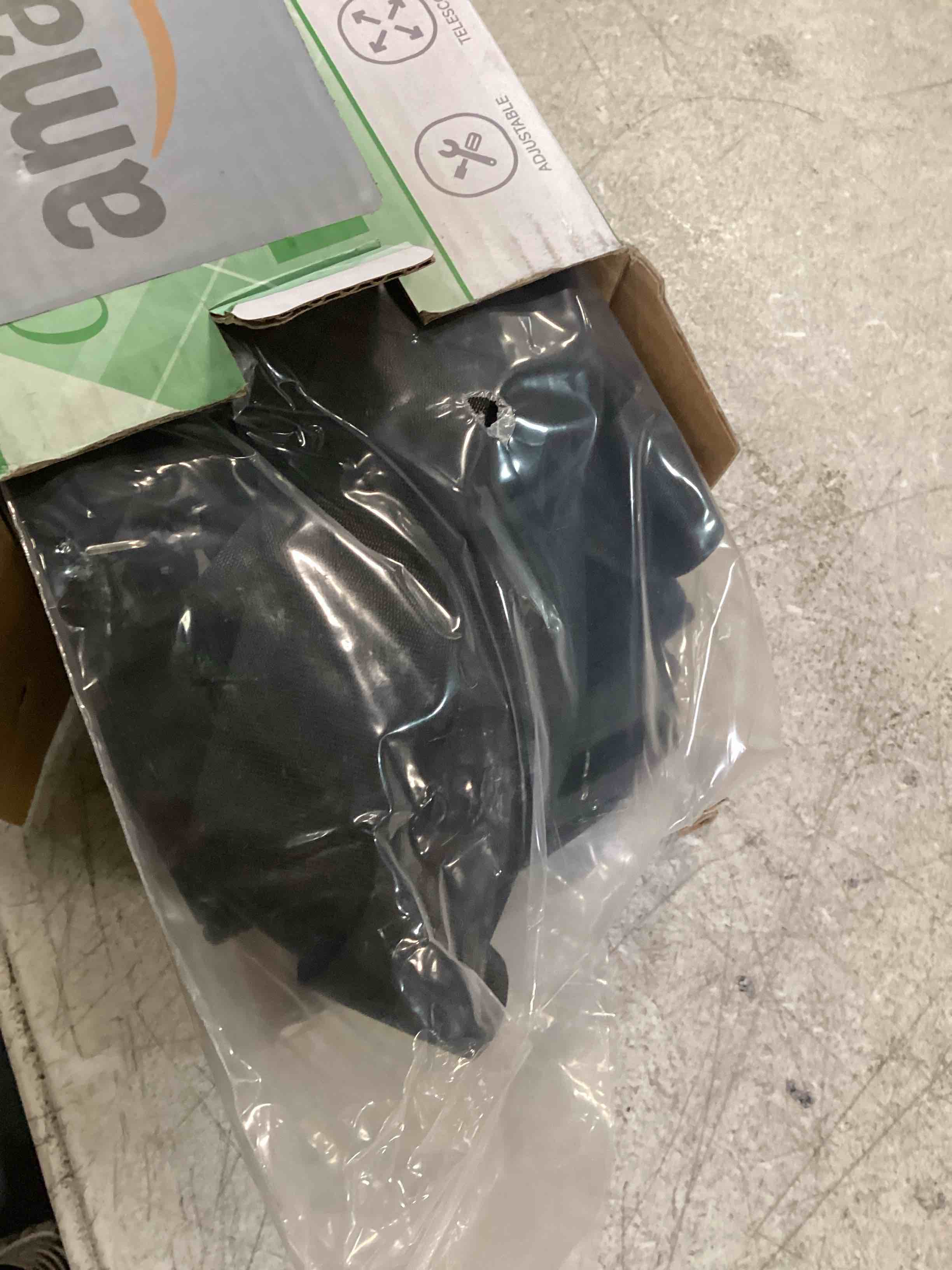 https://s3.amazonaws.com/lotting-images-prod/bidfta/RED6776890_1723231599901.jpeg