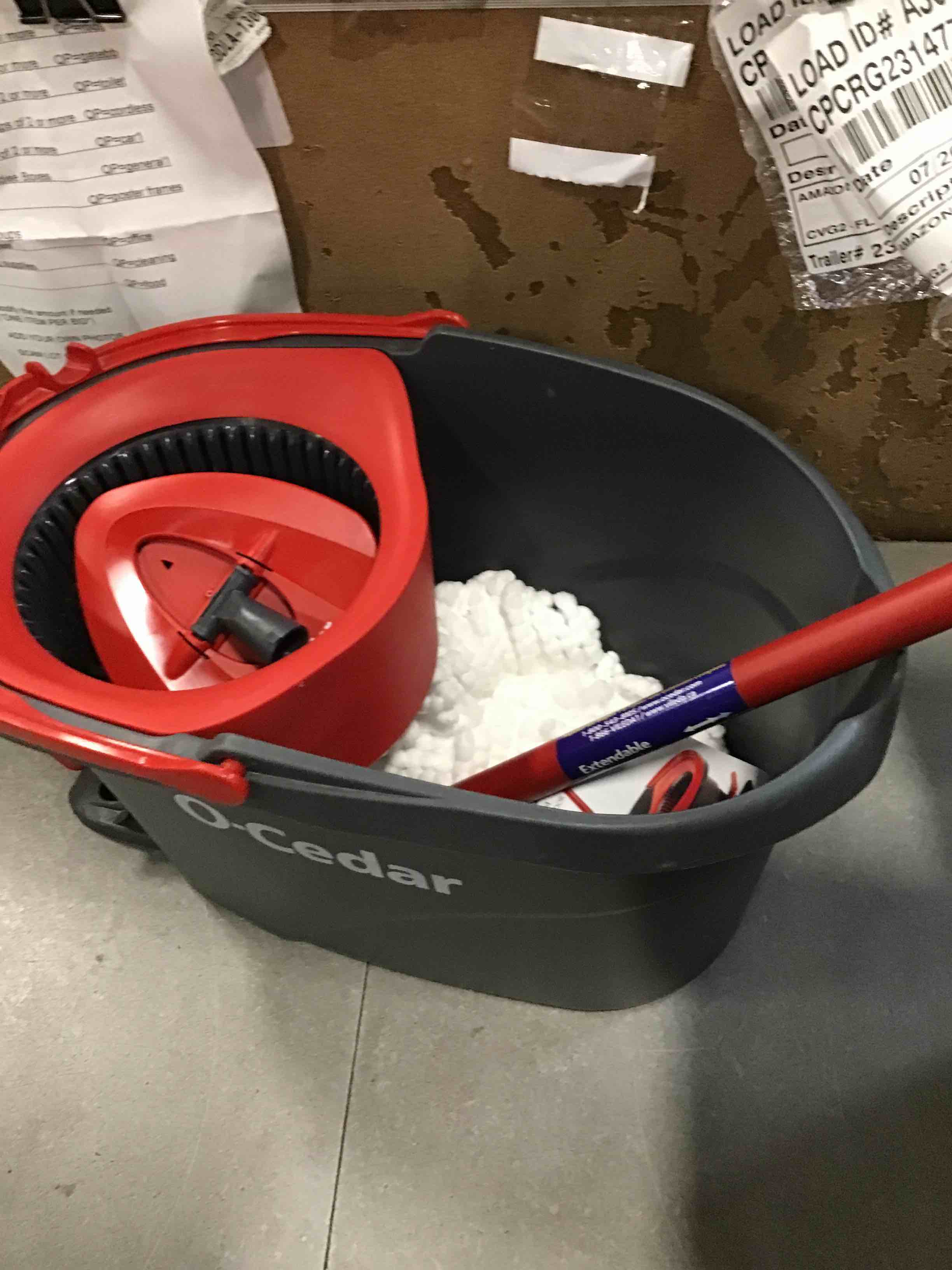 https://s3.amazonaws.com/lotting-images-prod/bidfta/RED6777885_1722259756756.jpeg
