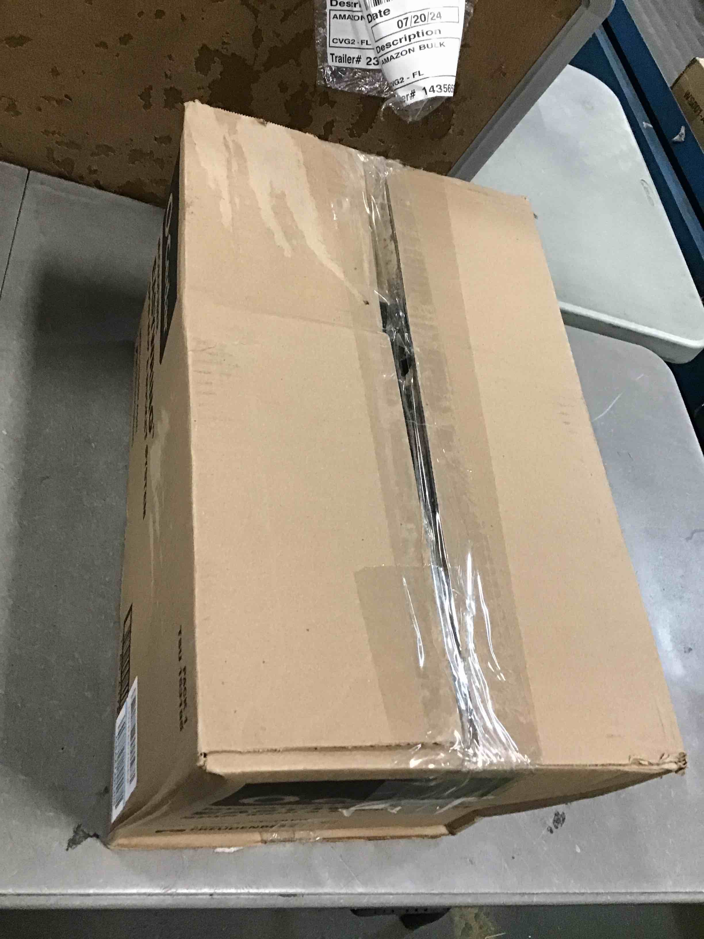 https://s3.amazonaws.com/lotting-images-prod/bidfta/RED6777885_1722259779227.jpeg