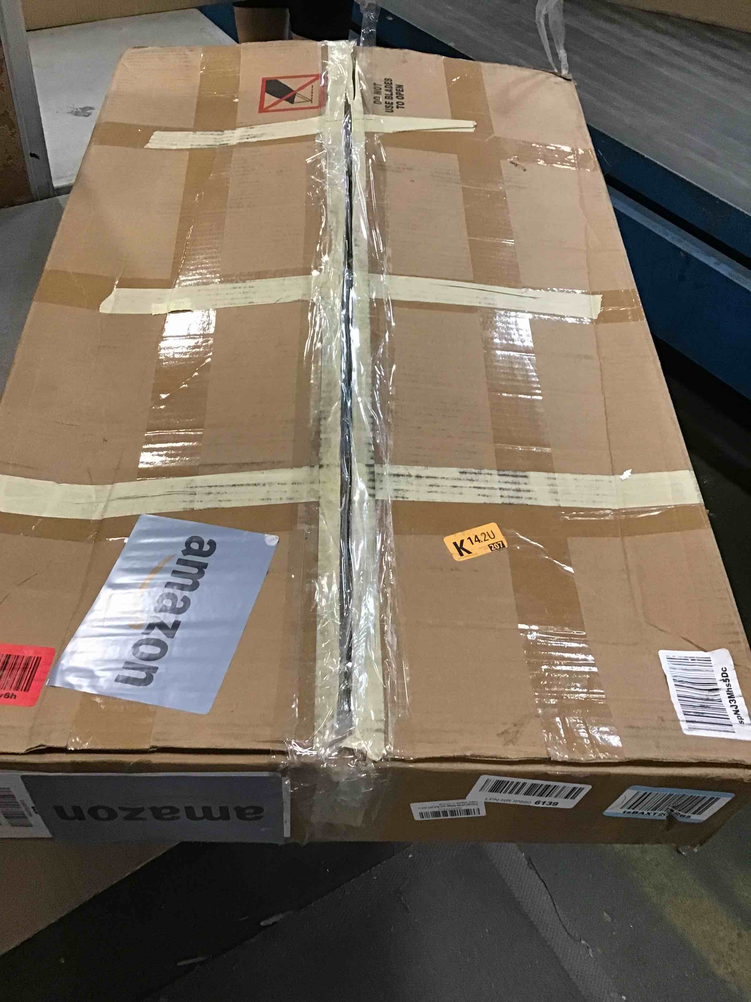 https://s3.amazonaws.com/lotting-images-prod/bidfta/RED6778010_1722277221878.jpeg