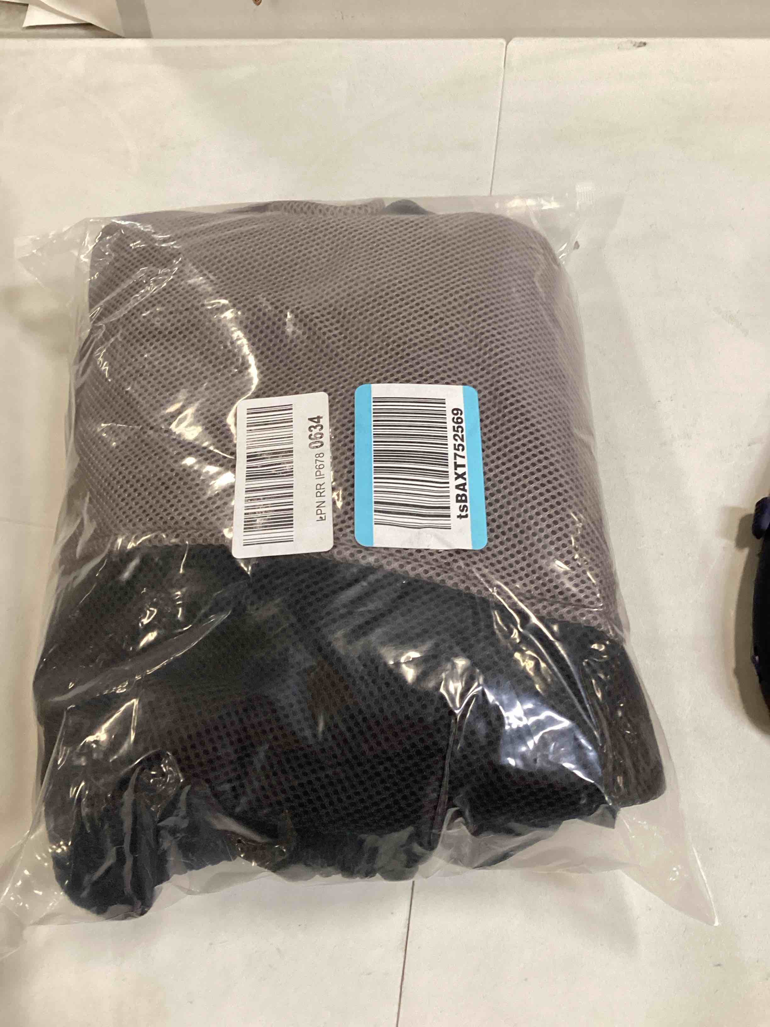 https://s3.amazonaws.com/lotting-images-prod/bidfta/RED6779839_1722527424835.jpeg