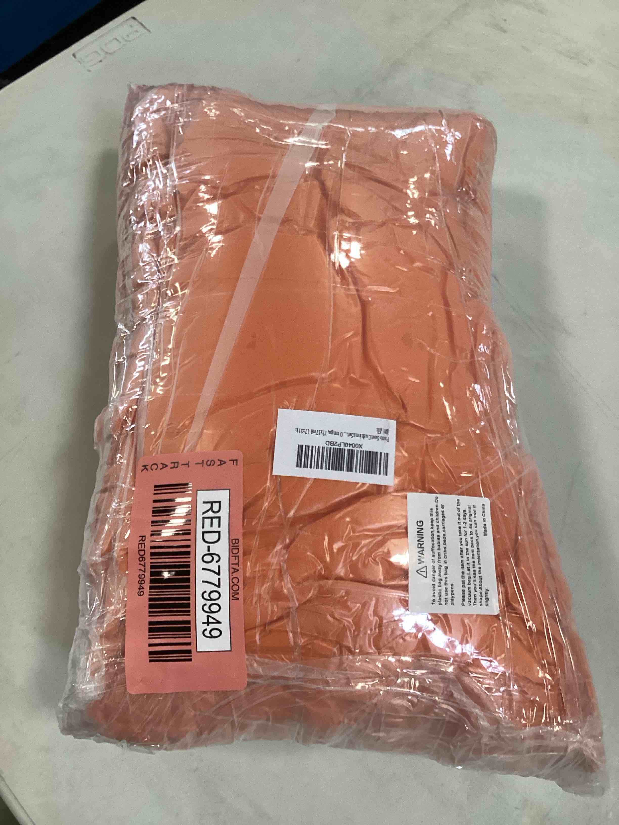 https://s3.amazonaws.com/lotting-images-prod/bidfta/RED6779949_1722543401743.jpeg