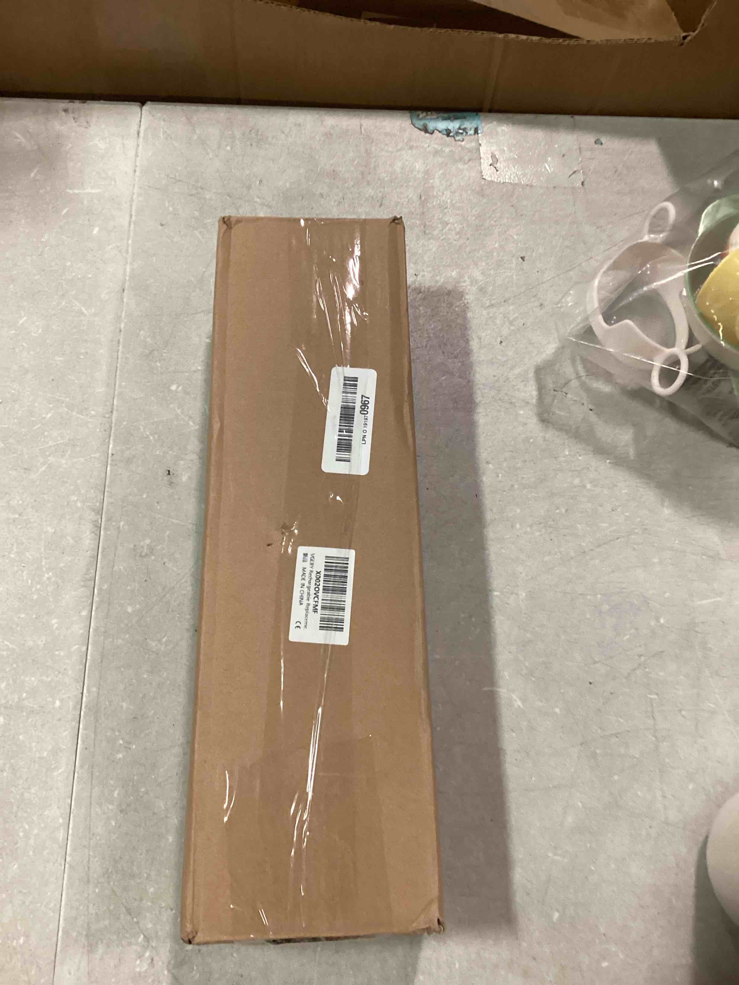 https://s3.amazonaws.com/lotting-images-prod/bidfta/RED6782996_1722084751463.jpeg