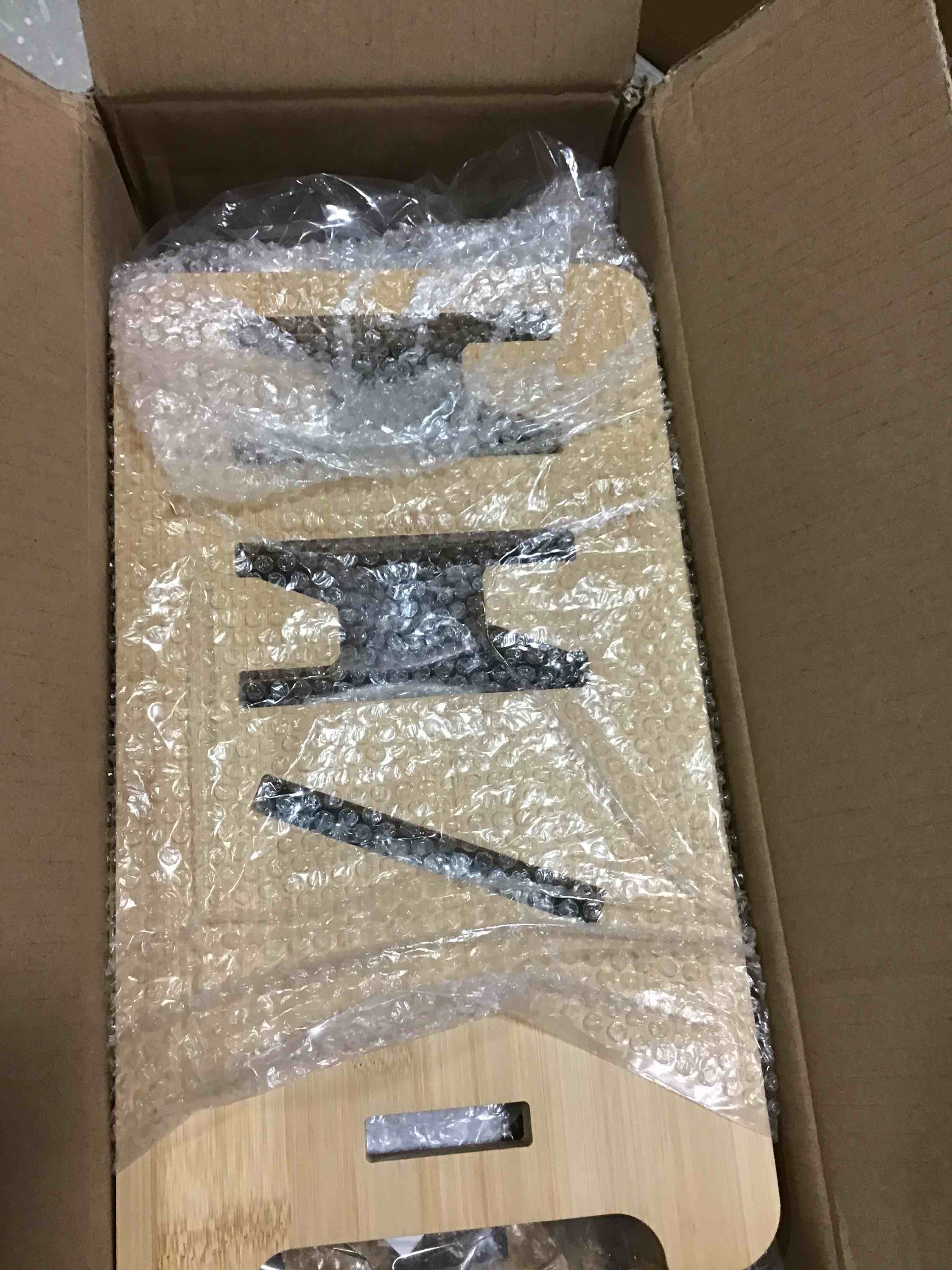 https://s3.amazonaws.com/lotting-images-prod/bidfta/RED6783345_1722868941733.jpeg