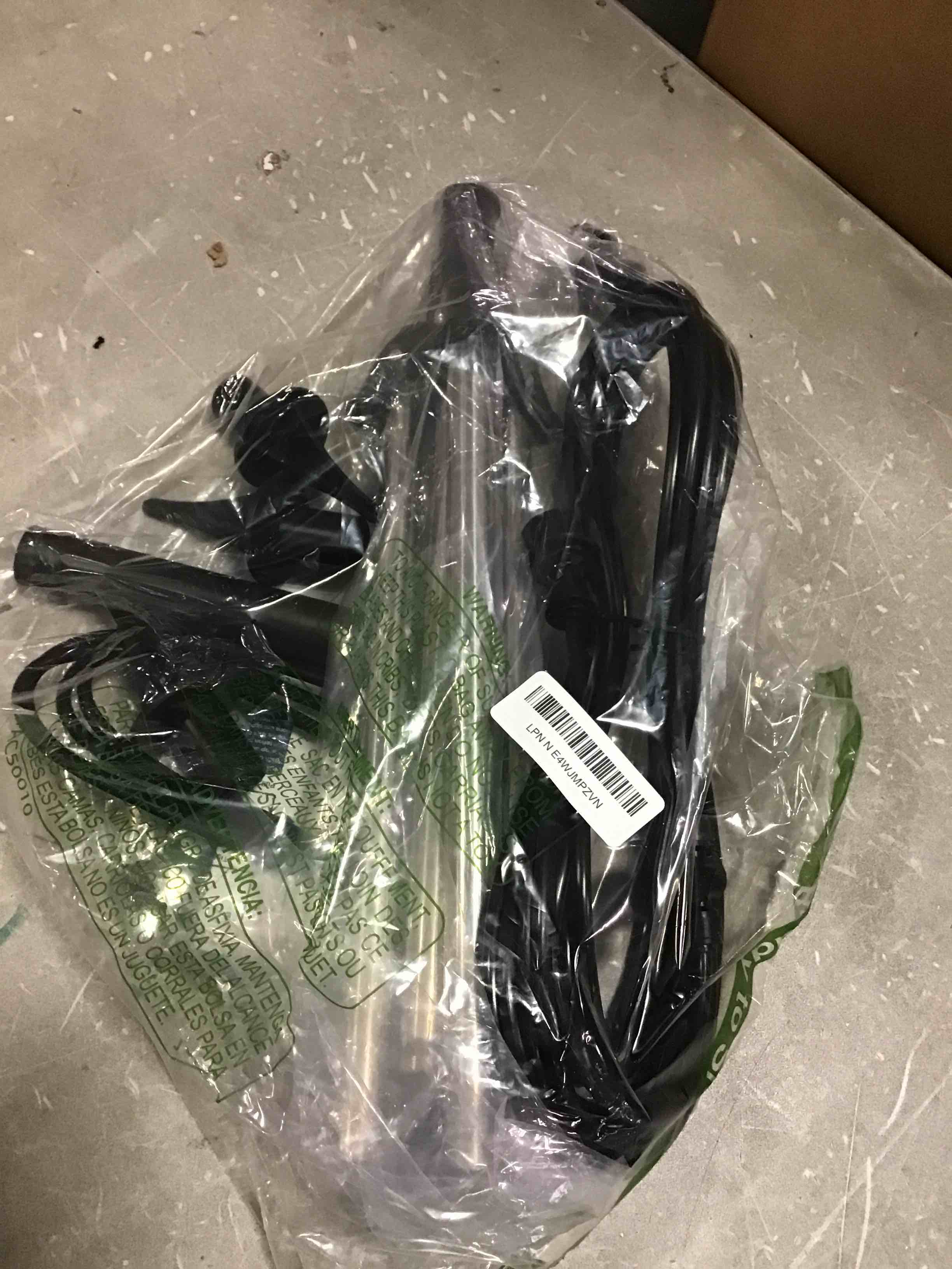 https://s3.amazonaws.com/lotting-images-prod/bidfta/RED6783376_1722871852834.jpeg