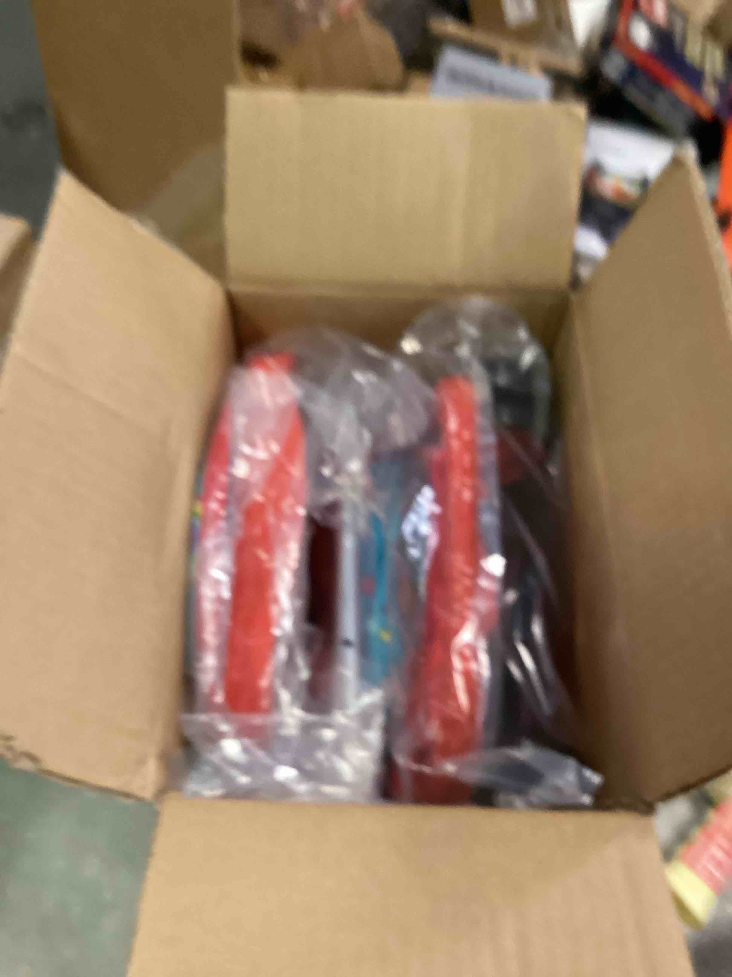 https://s3.amazonaws.com/lotting-images-prod/bidfta/RED6783538_1722018649795.jpeg