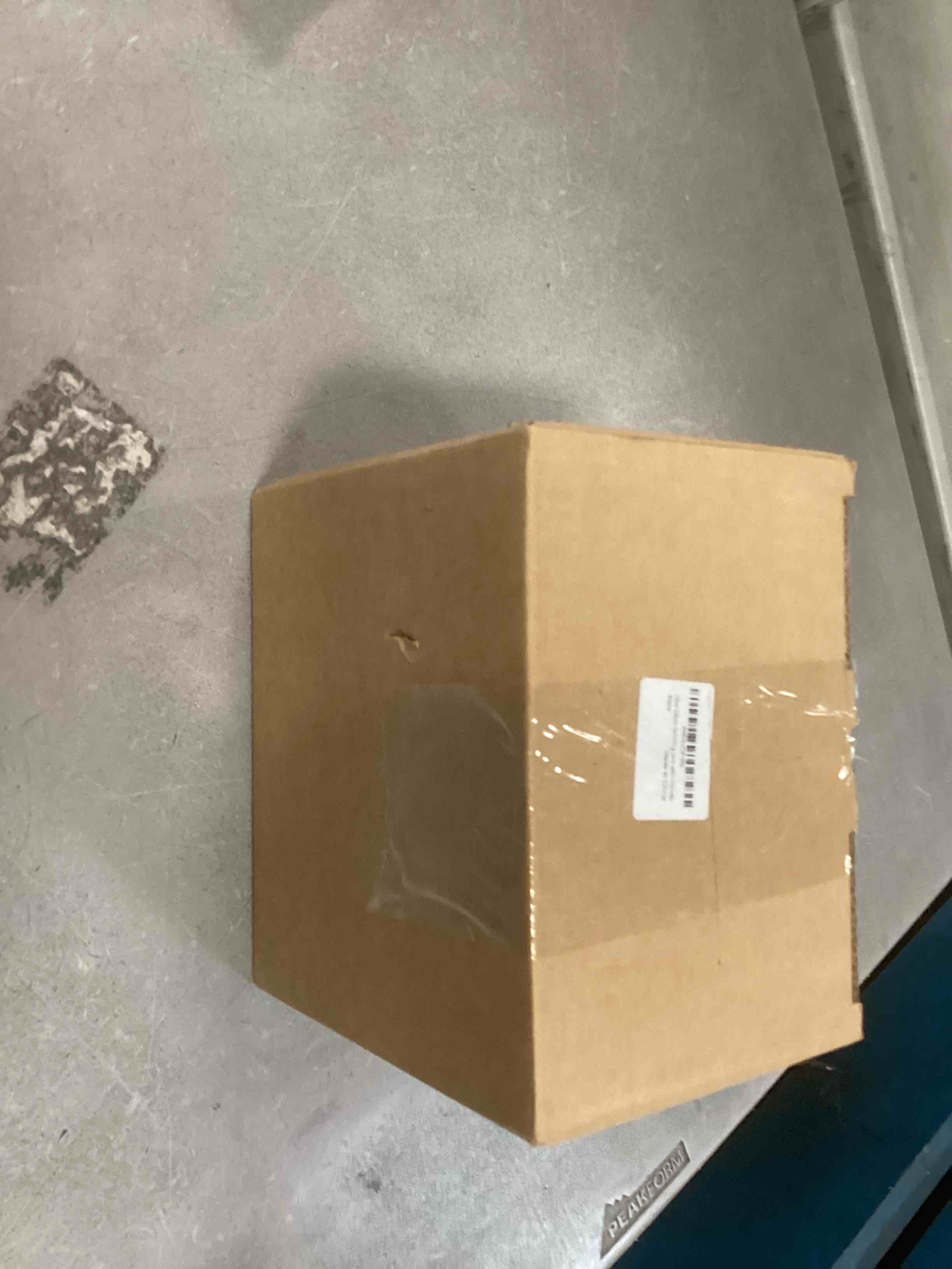 https://s3.amazonaws.com/lotting-images-prod/bidfta/RED6785554_1722455358938.jpeg