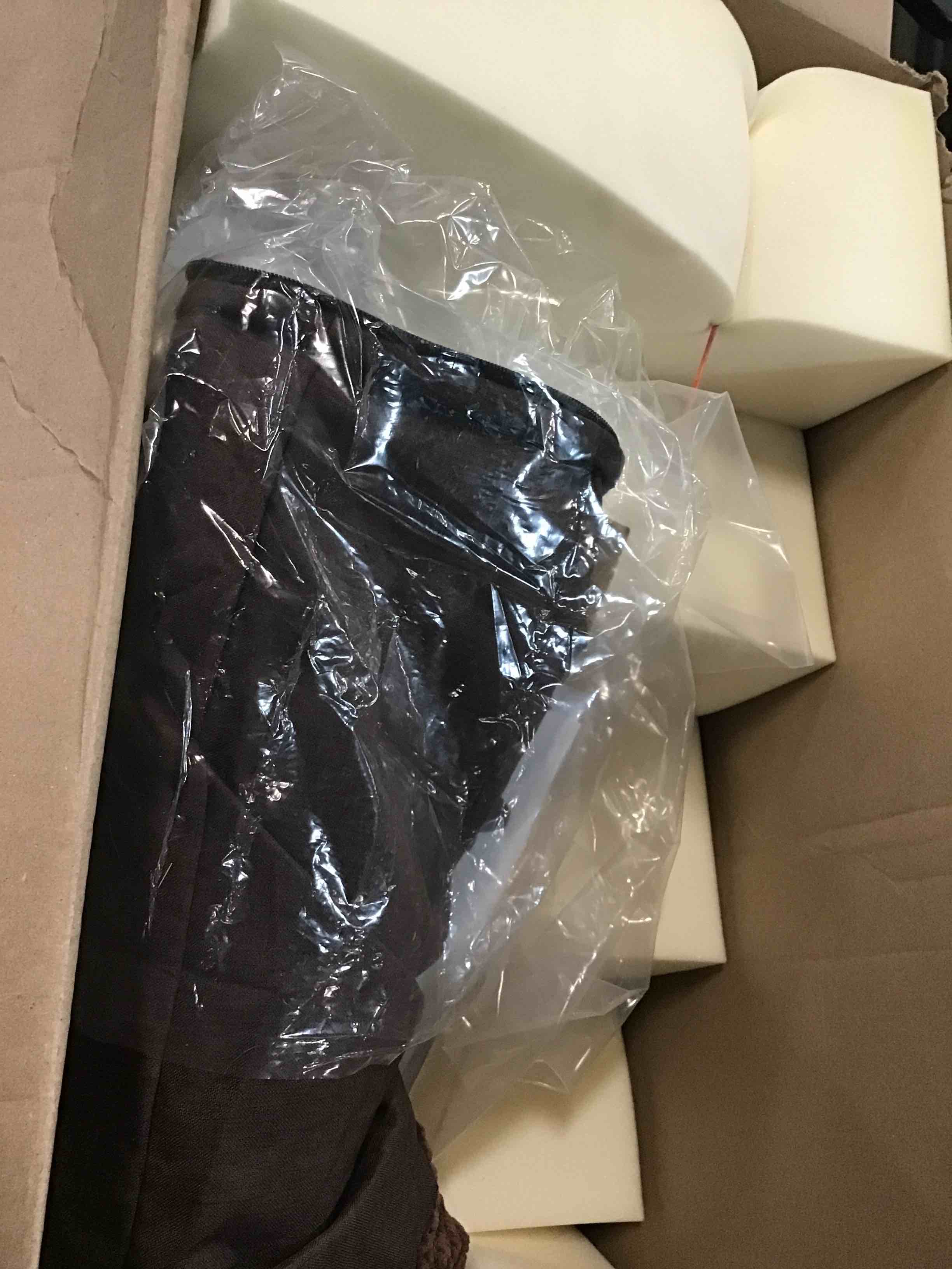 https://s3.amazonaws.com/lotting-images-prod/bidfta/RED6785637_1722522643503.jpeg
