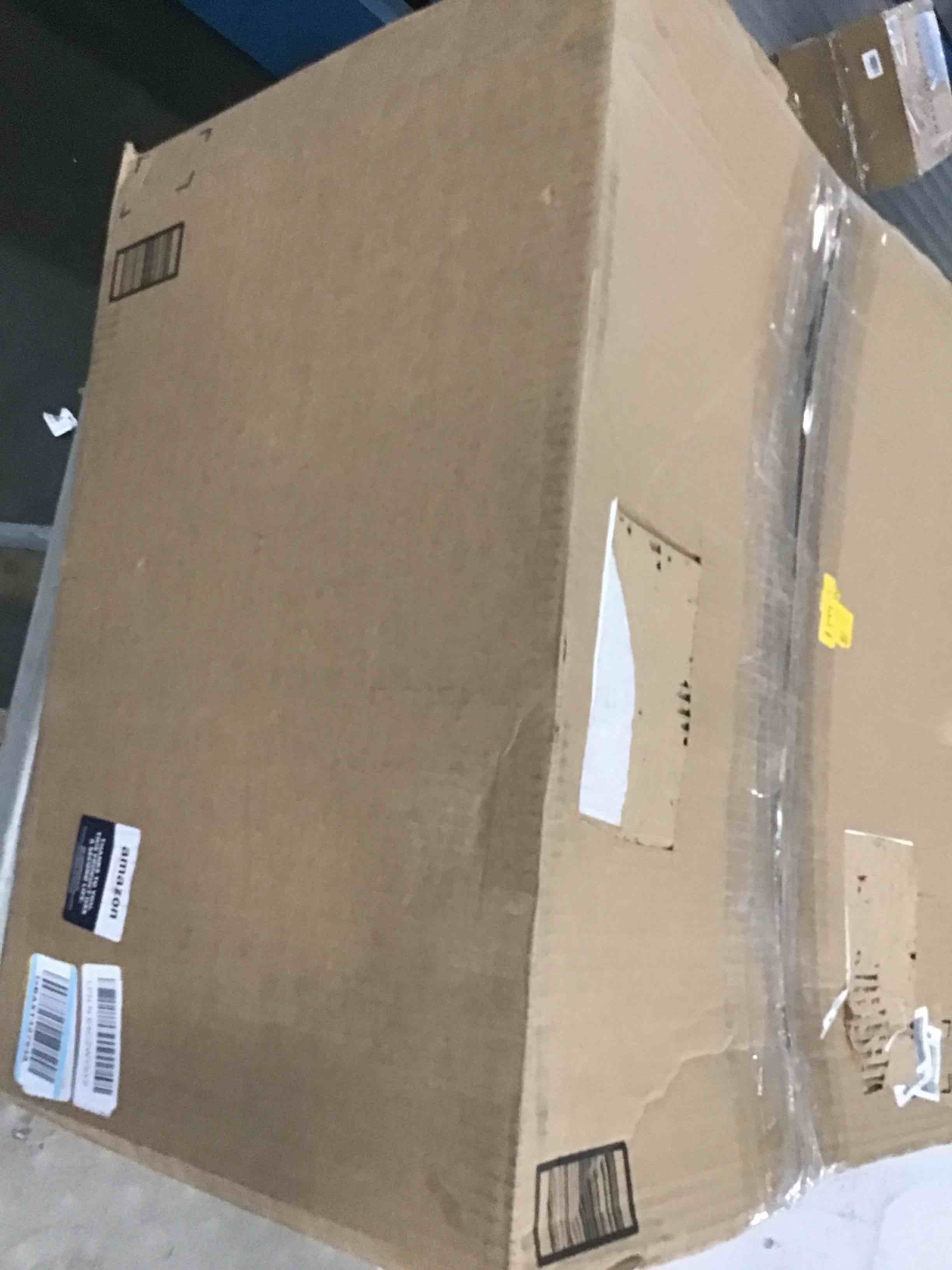 https://s3.amazonaws.com/lotting-images-prod/bidfta/RED6785655_1722524197513.jpeg