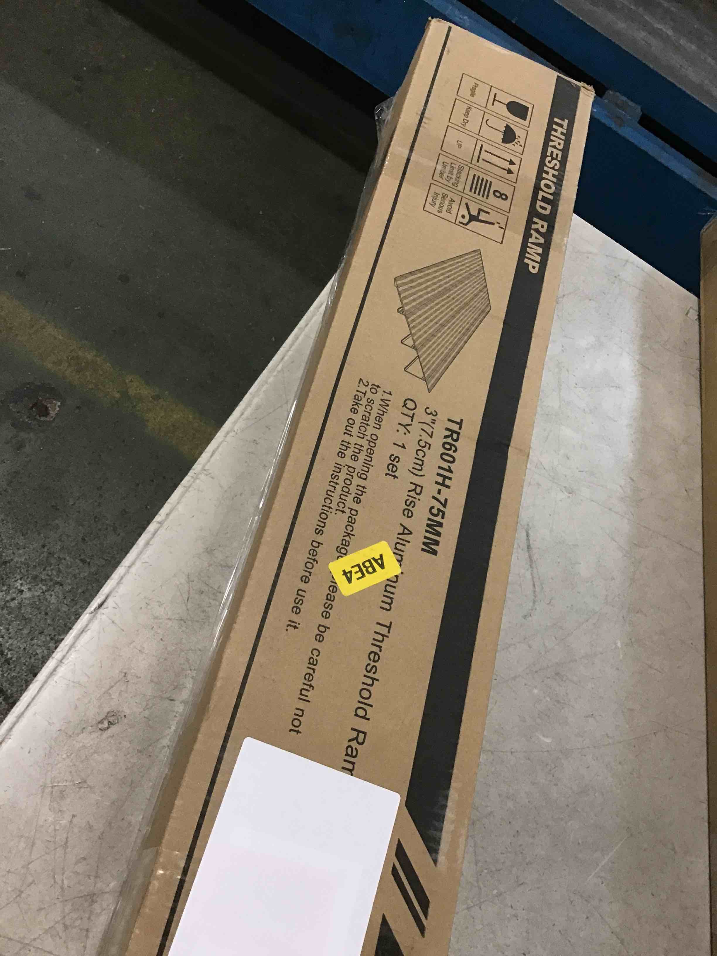 https://s3.amazonaws.com/lotting-images-prod/bidfta/RED6786039_1722861525375.jpeg