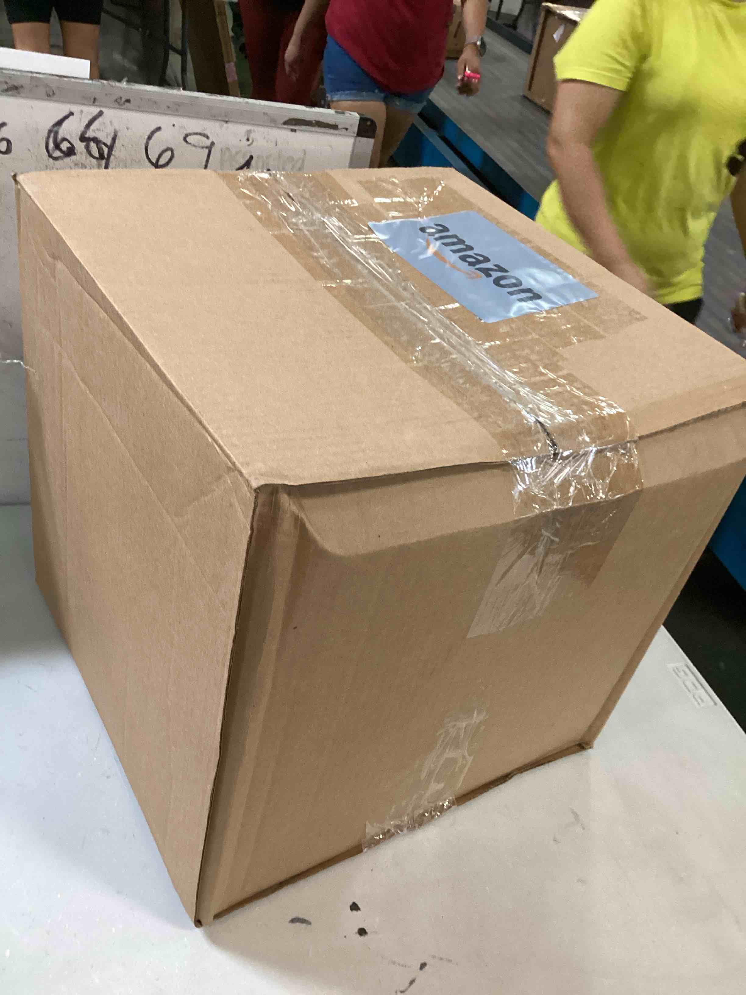 https://s3.amazonaws.com/lotting-images-prod/bidfta/RED6787932_1722453470799.jpeg