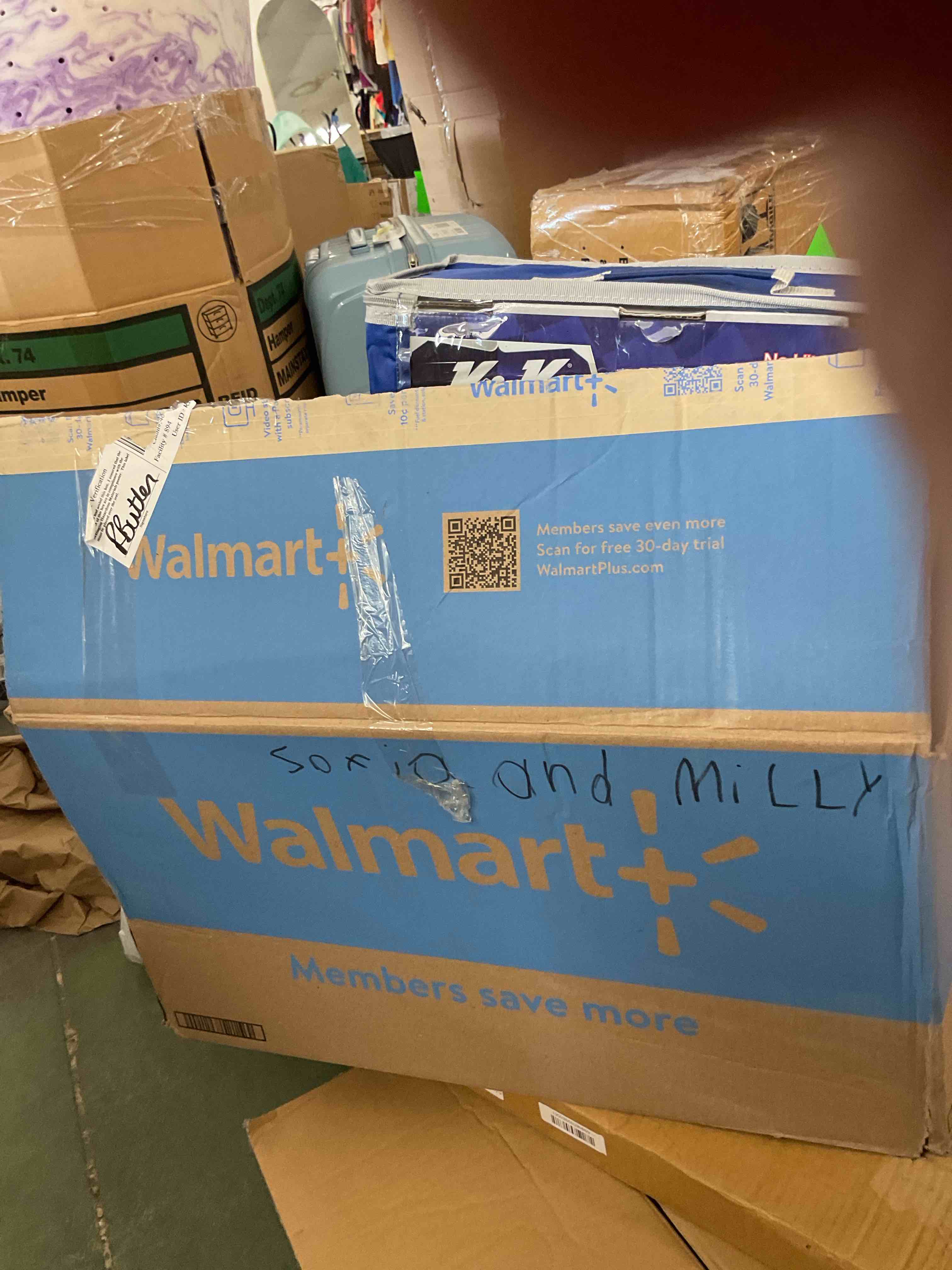 https://s3.amazonaws.com/lotting-images-prod/bidfta/RED6804495_1737822212089.jpeg