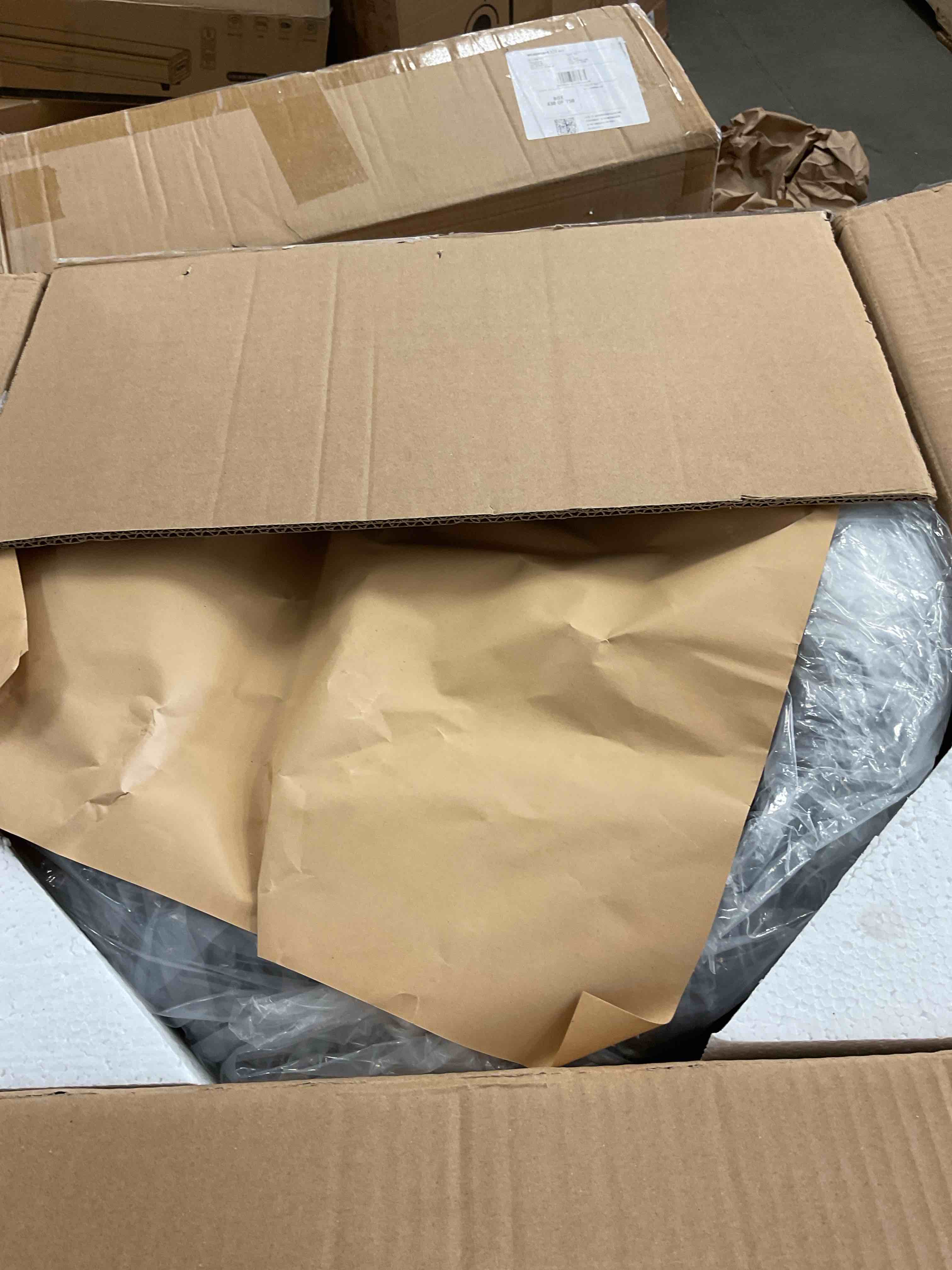 https://s3.amazonaws.com/lotting-images-prod/bidfta/RED6804497_1737822481457.jpeg