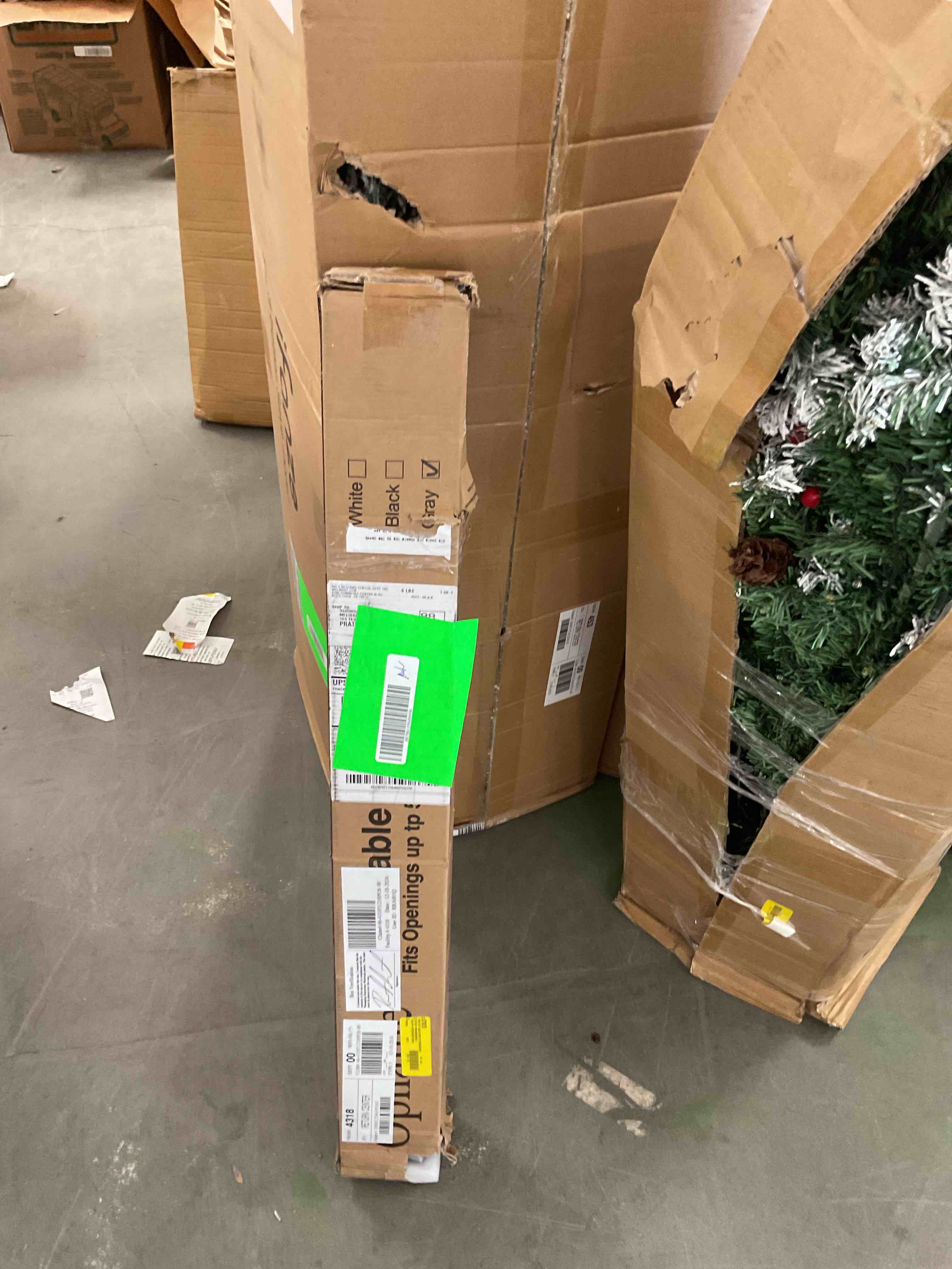 https://s3.amazonaws.com/lotting-images-prod/bidfta/RED6804509_1737823879796.jpeg