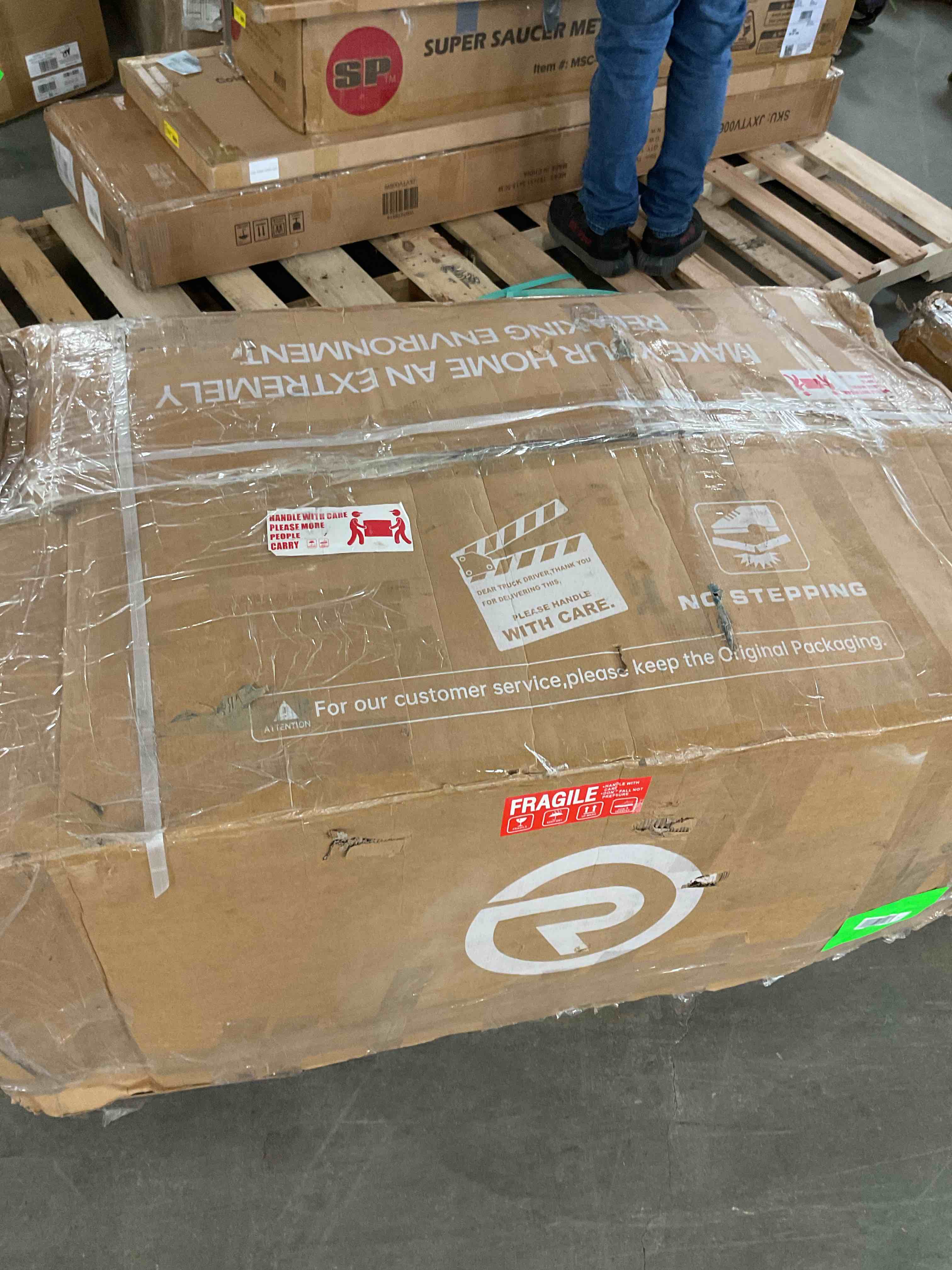 https://s3.amazonaws.com/lotting-images-prod/bidfta/RED6804520_1737826127135.jpeg
