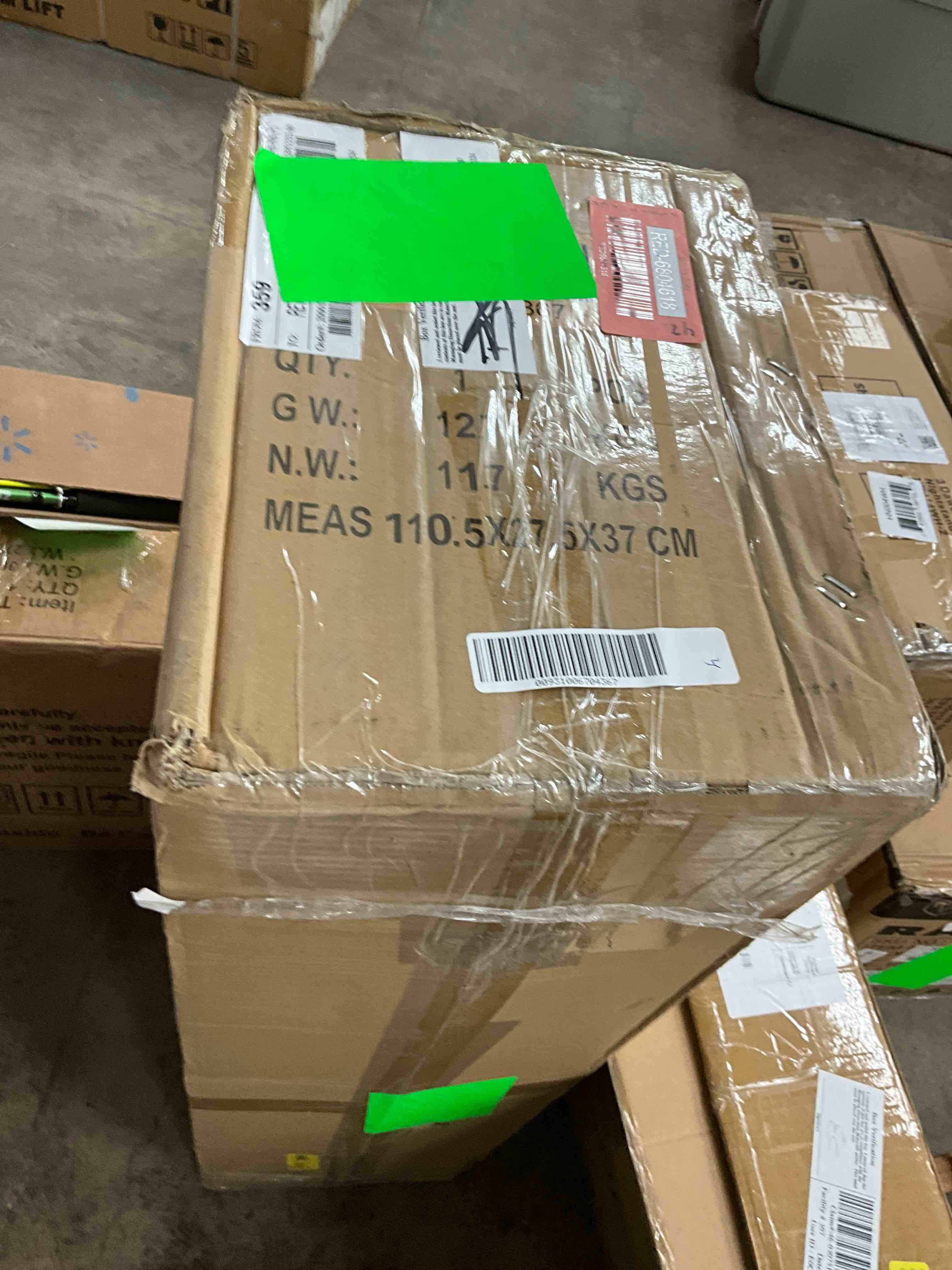 https://s3.amazonaws.com/lotting-images-prod/bidfta/RED6804618_1737830507939.jpeg