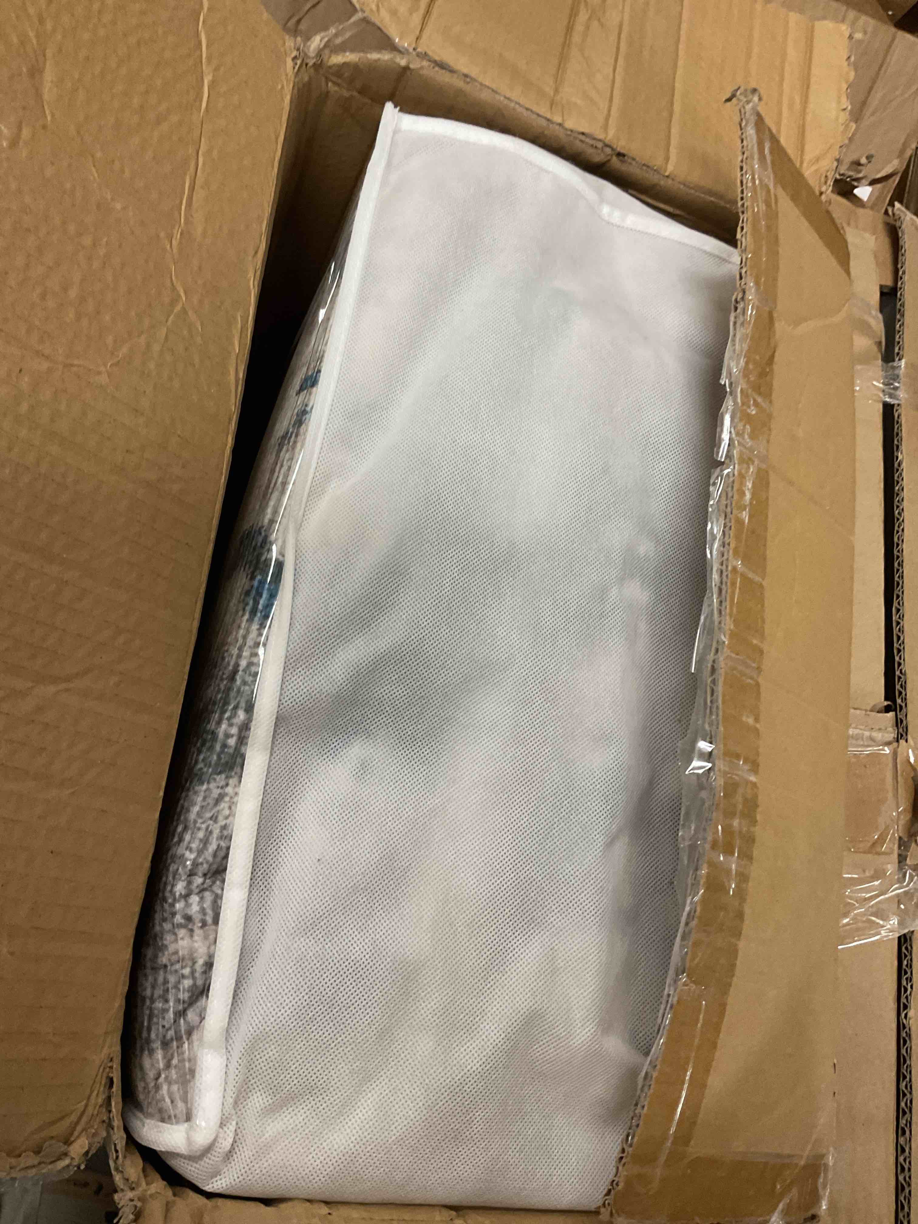https://s3.amazonaws.com/lotting-images-prod/bidfta/RED6804625_1738073591076.jpeg