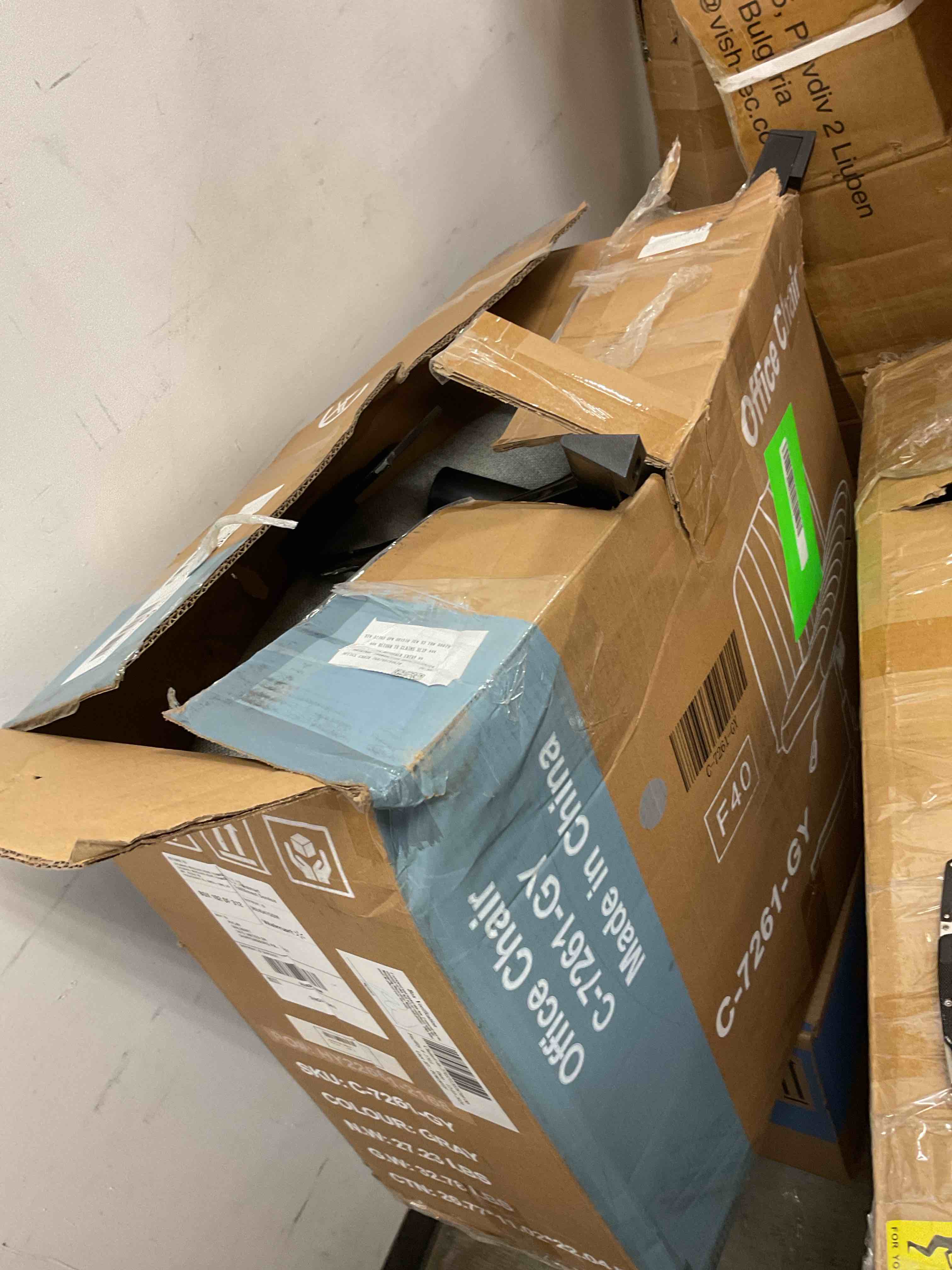 https://s3.amazonaws.com/lotting-images-prod/bidfta/RED6804630_1738074166964.jpeg