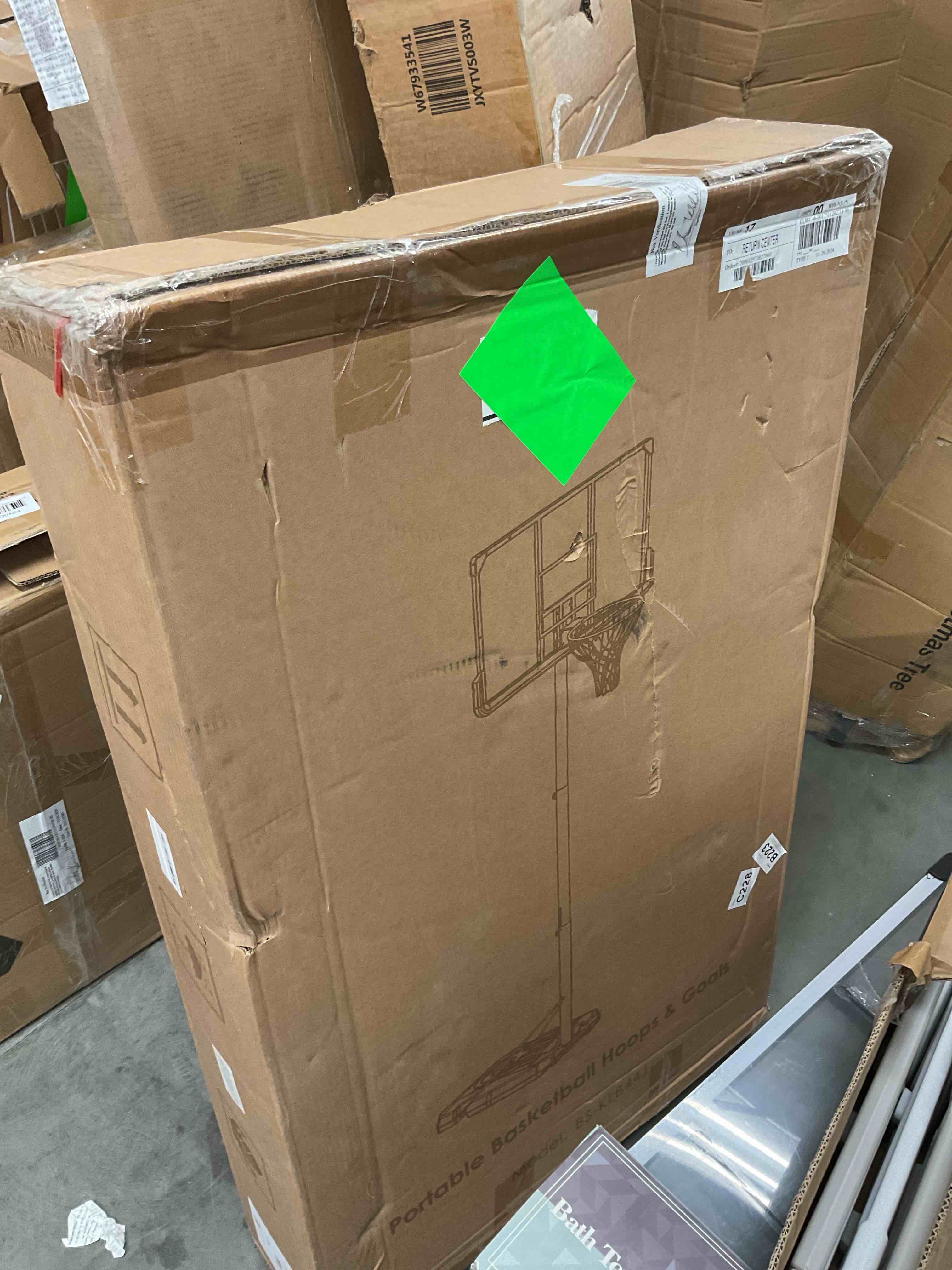 https://s3.amazonaws.com/lotting-images-prod/bidfta/RED6804633_1738074515805.jpeg