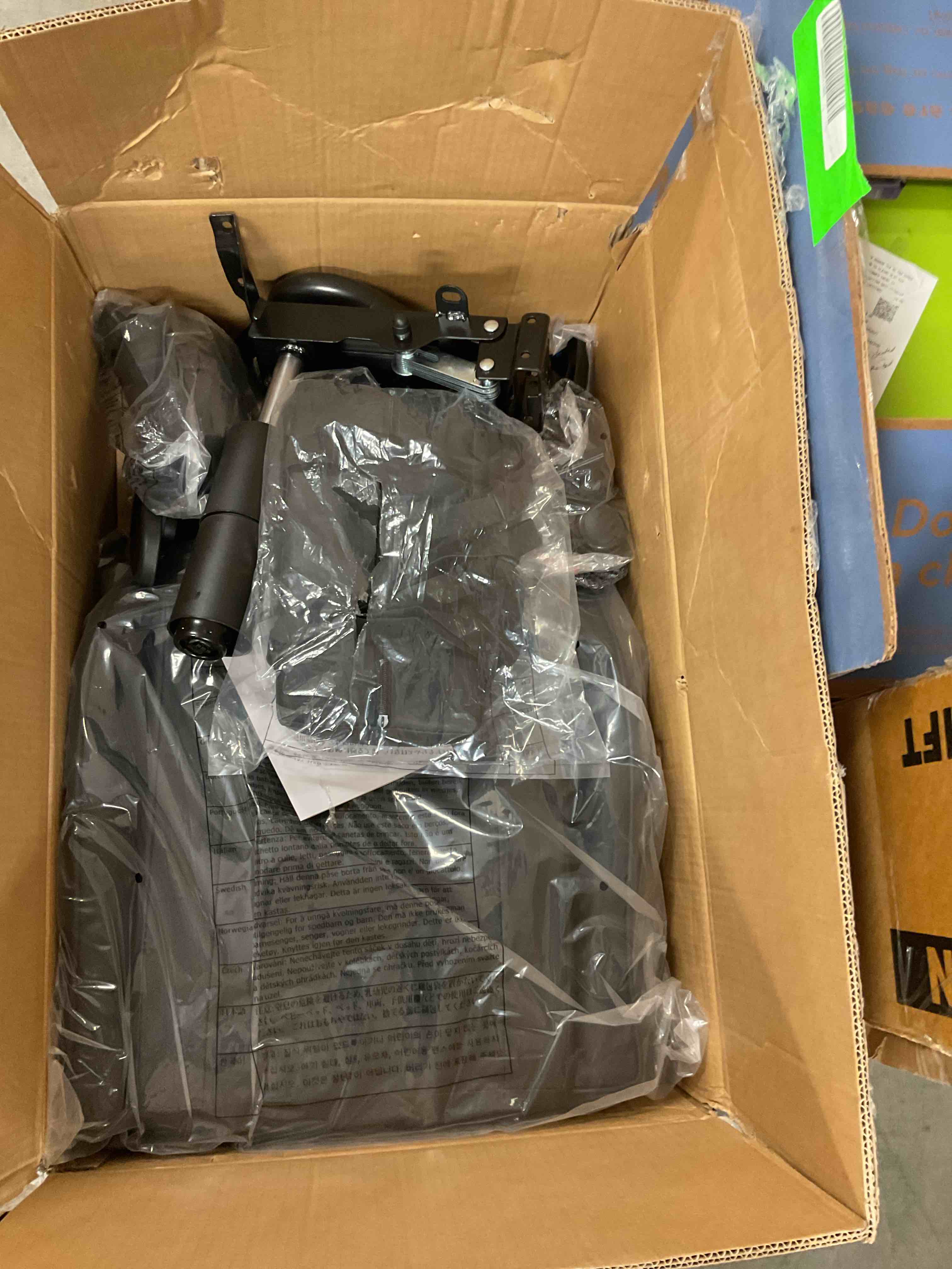 https://s3.amazonaws.com/lotting-images-prod/bidfta/RED6804648_1738076997309.jpeg