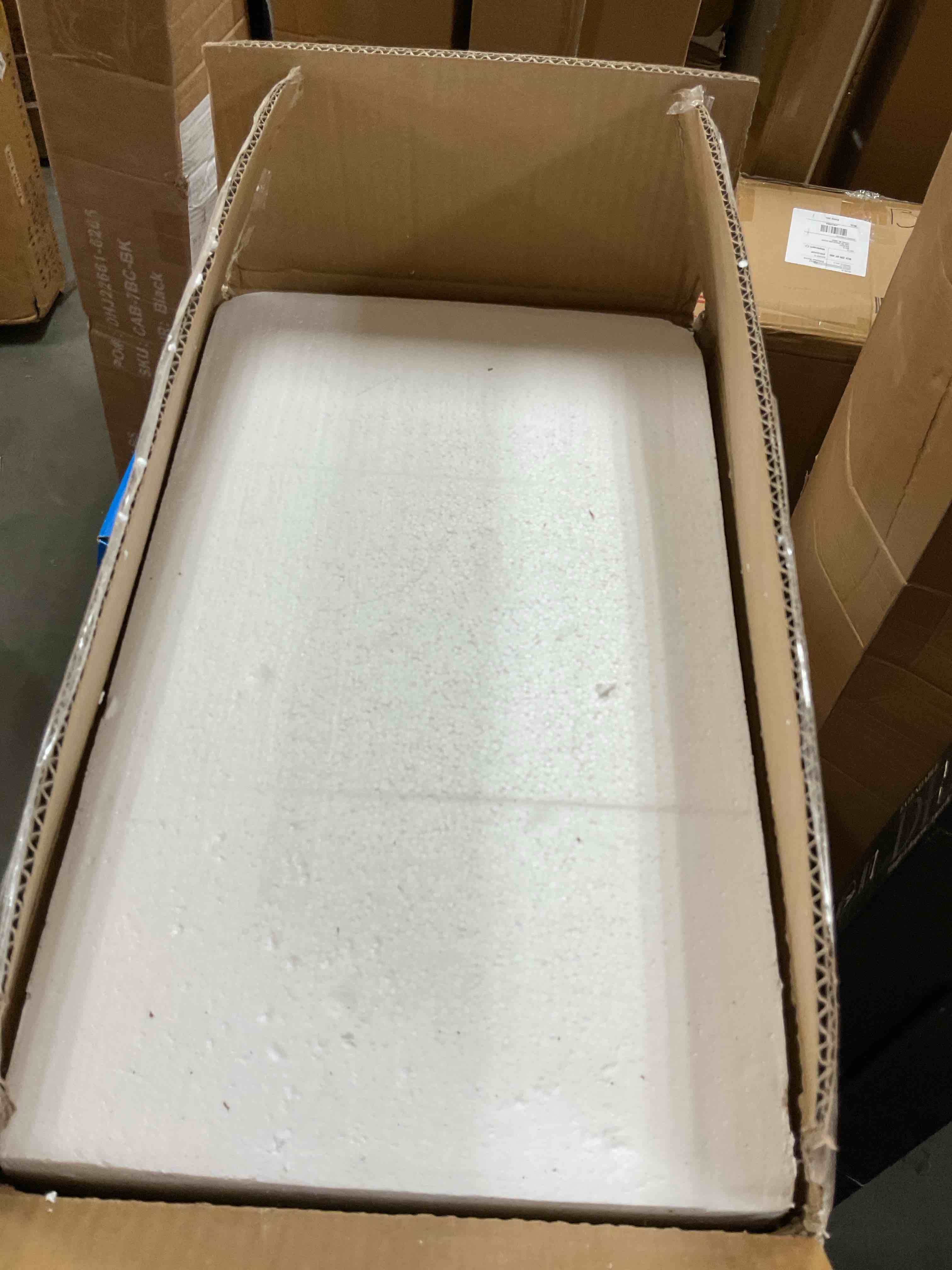 https://s3.amazonaws.com/lotting-images-prod/bidfta/RED6804678_1738093098988.jpeg