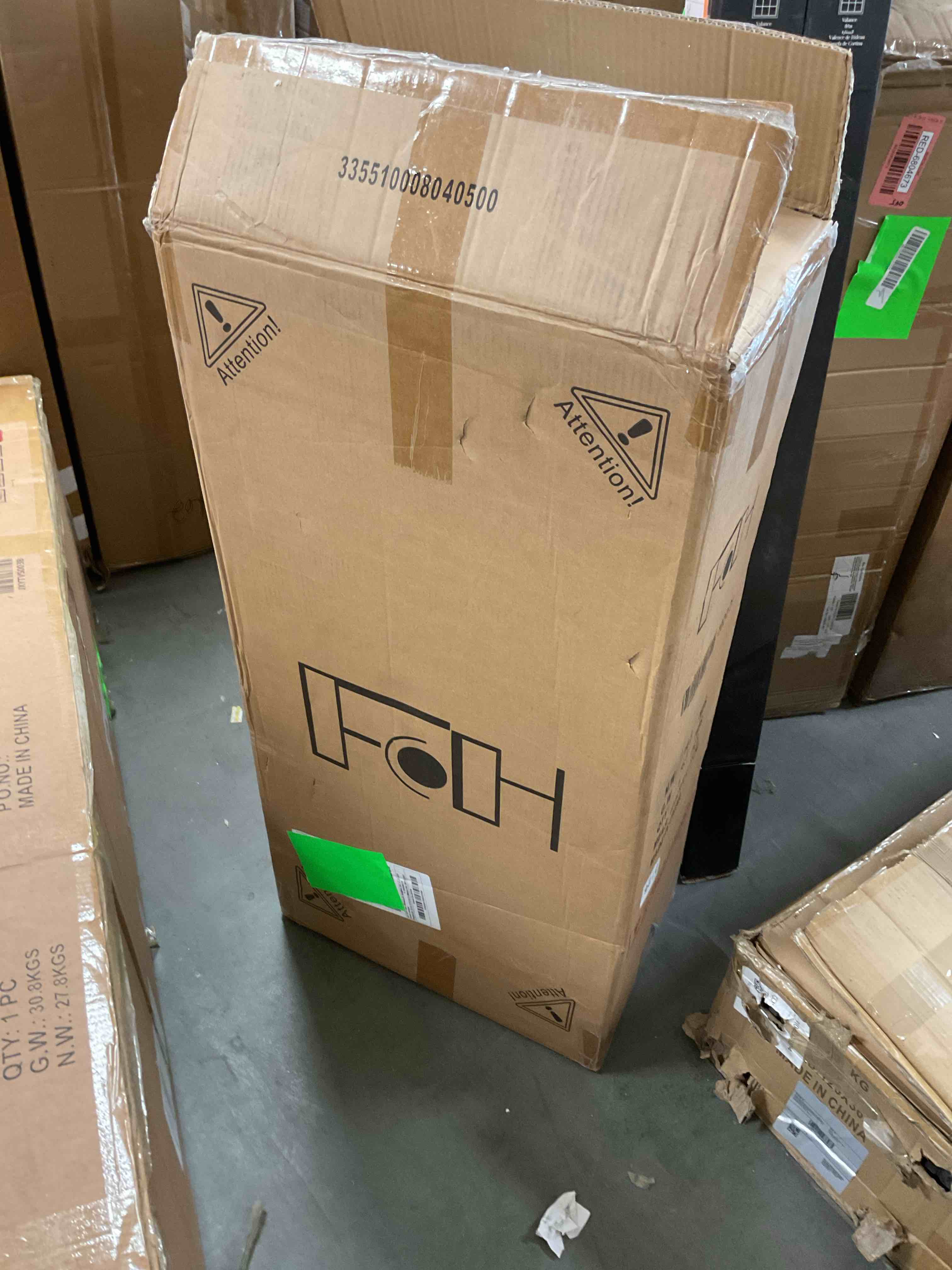 https://s3.amazonaws.com/lotting-images-prod/bidfta/RED6804678_1738093110802.jpeg