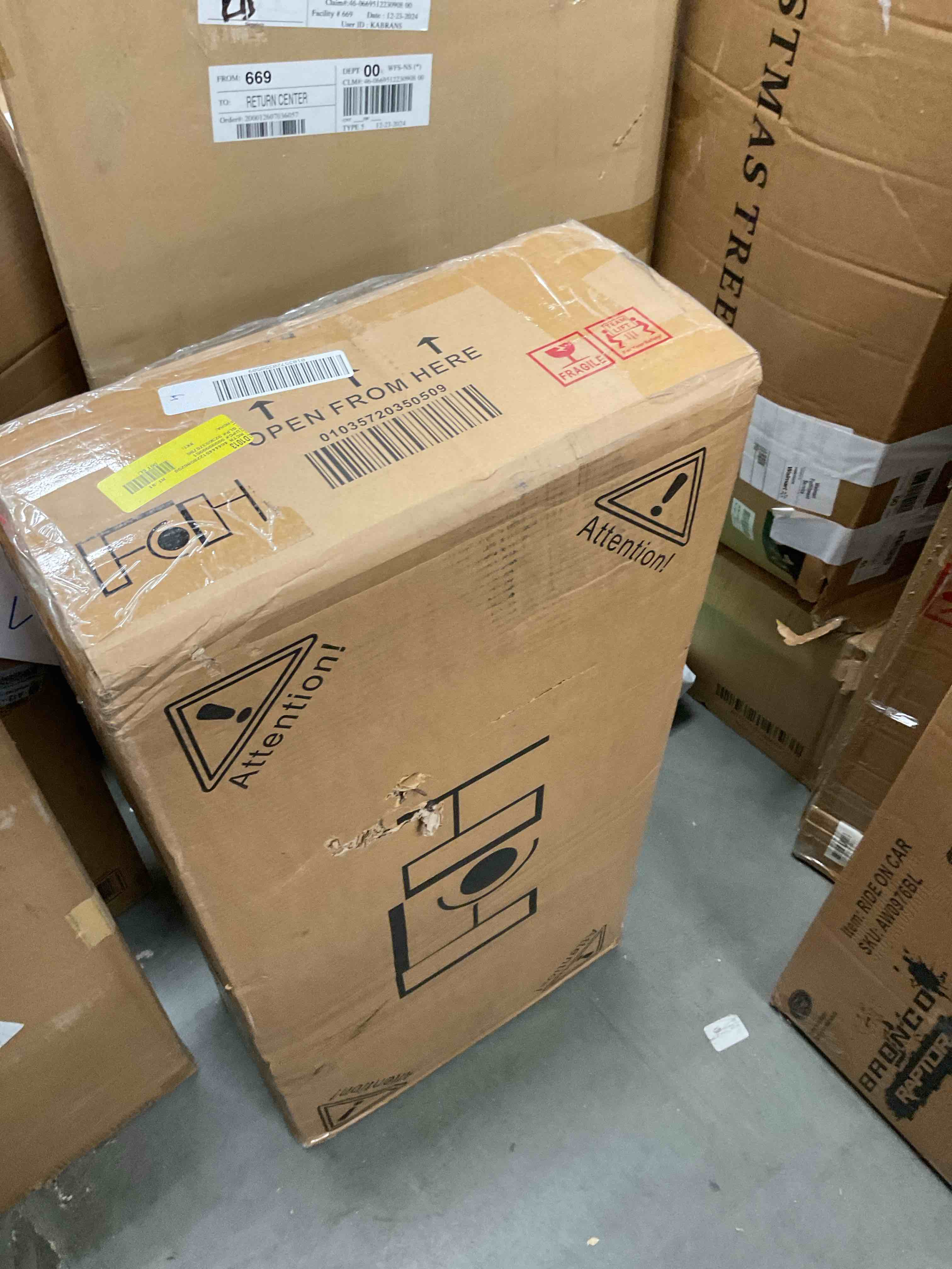 https://s3.amazonaws.com/lotting-images-prod/bidfta/RED6804687_1738094329136.jpeg
