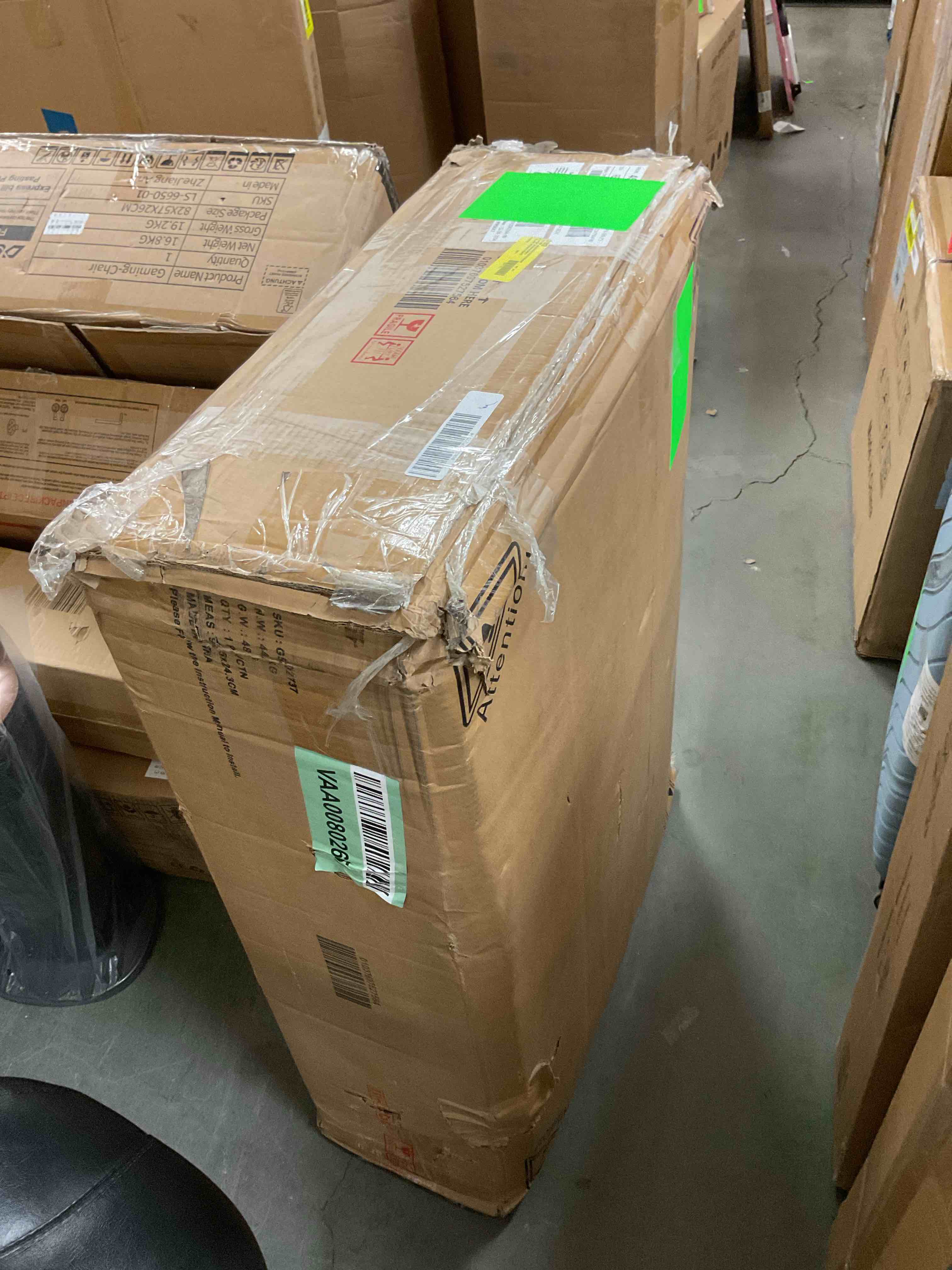 https://s3.amazonaws.com/lotting-images-prod/bidfta/RED6804720_1738091653214.jpeg