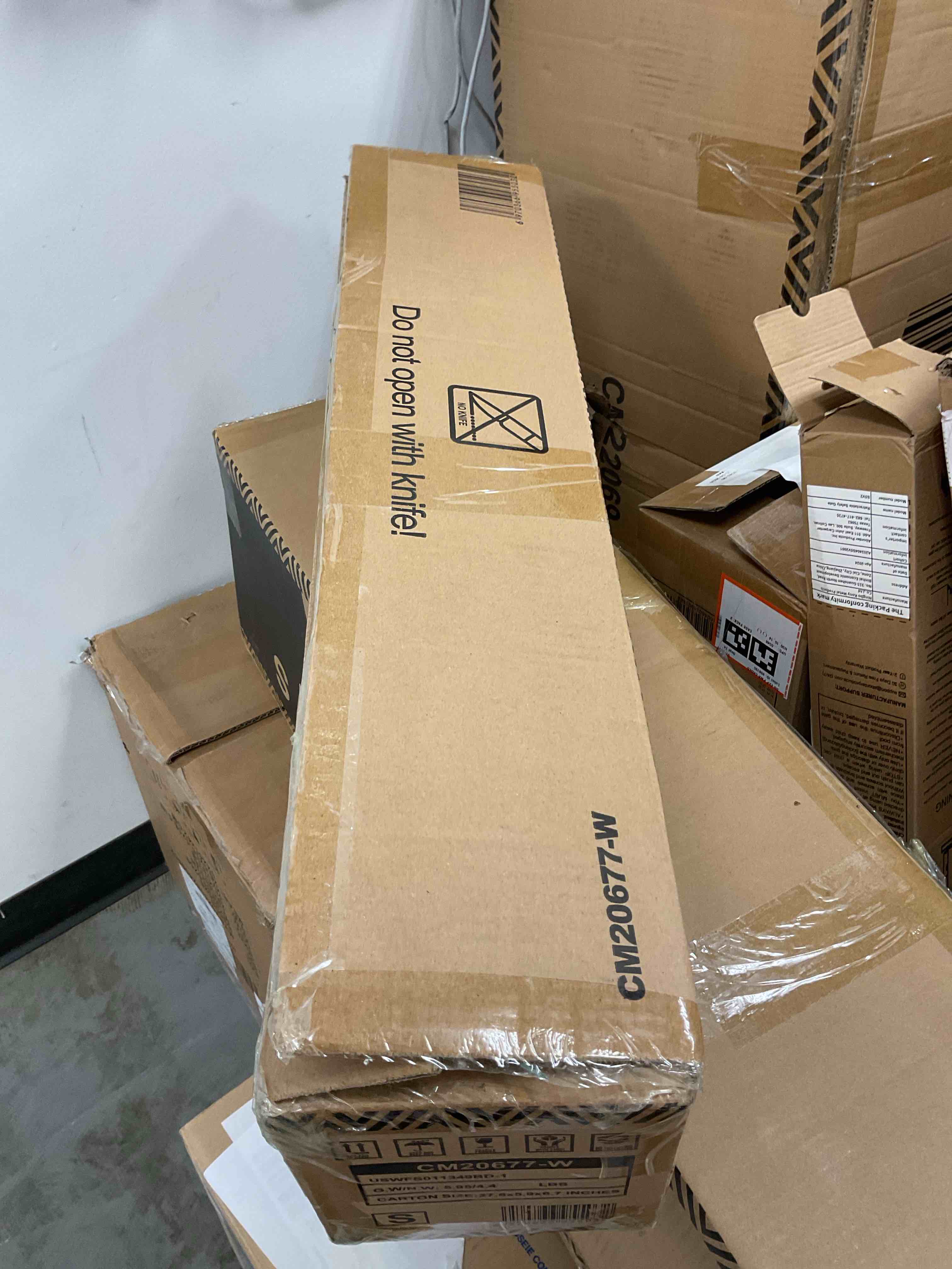 https://s3.amazonaws.com/lotting-images-prod/bidfta/RED6822901_1733422585462.jpeg