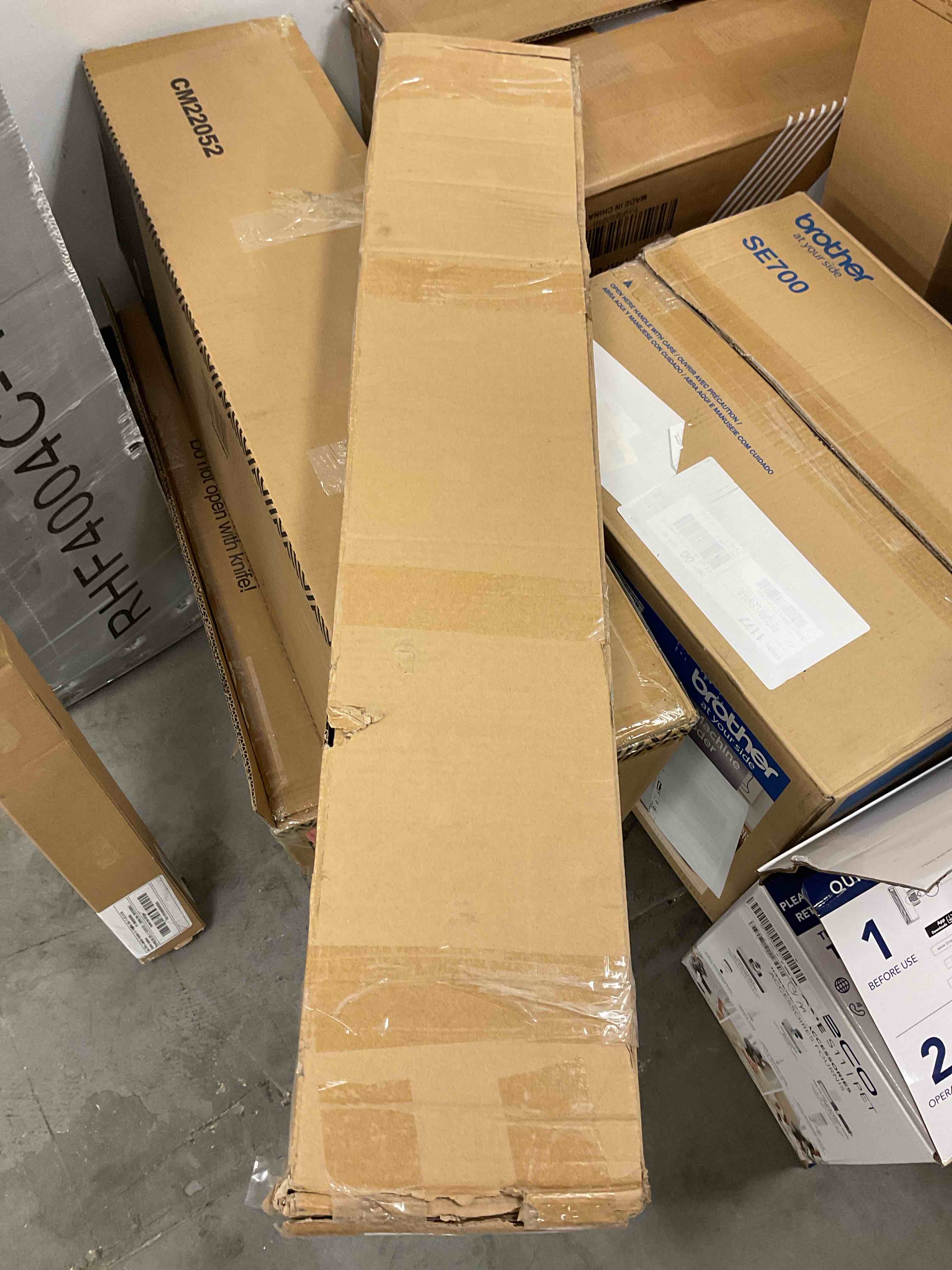 https://s3.amazonaws.com/lotting-images-prod/bidfta/RED6822905_1733423134491.jpeg